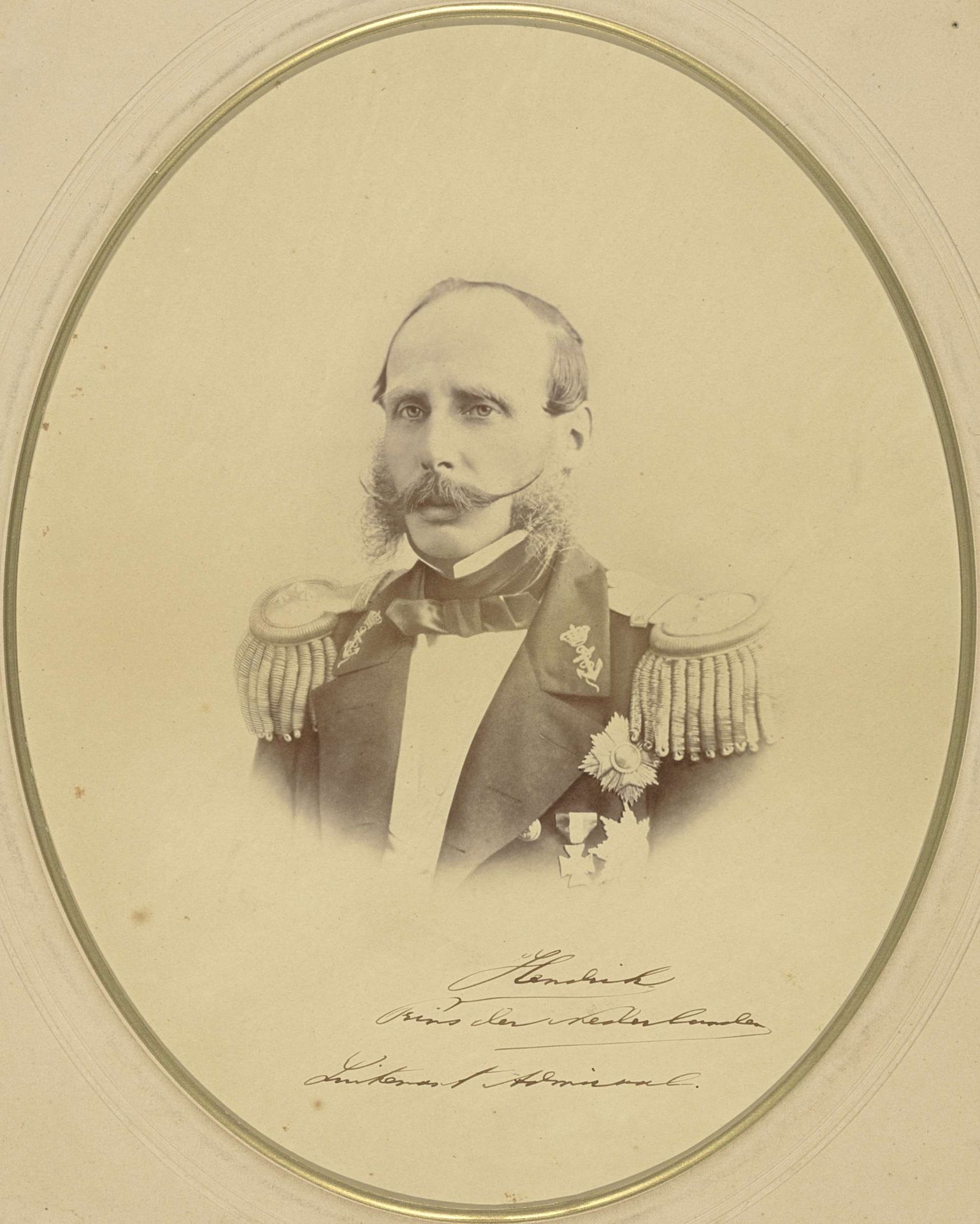 Portret van prins Henrik der Nederlanden, zoon van koning Willem II by Anonymous