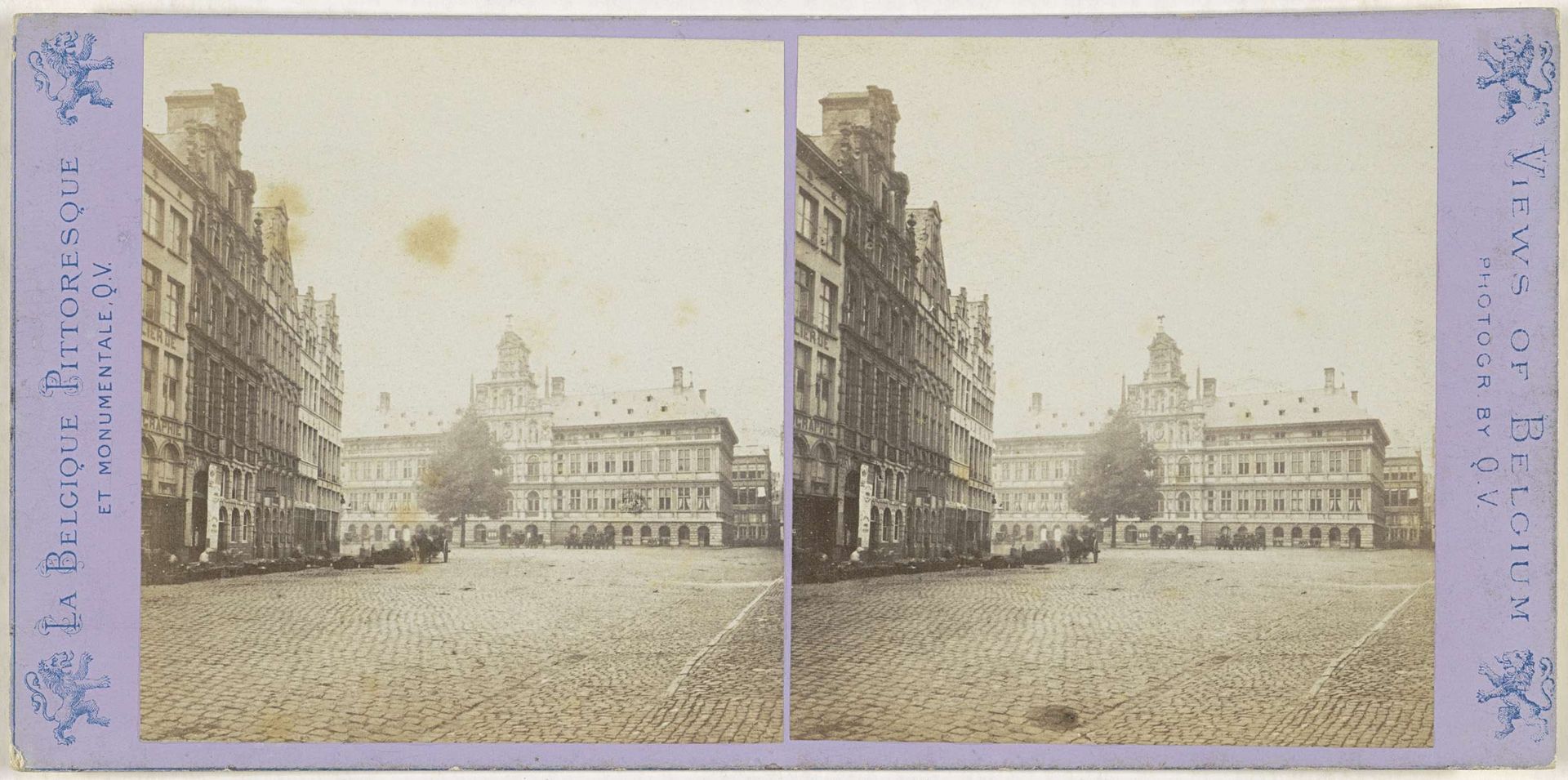 Gezicht op de Grote Markt en het stadhuis in Antwerpen by Jules Hippolyte Quéval