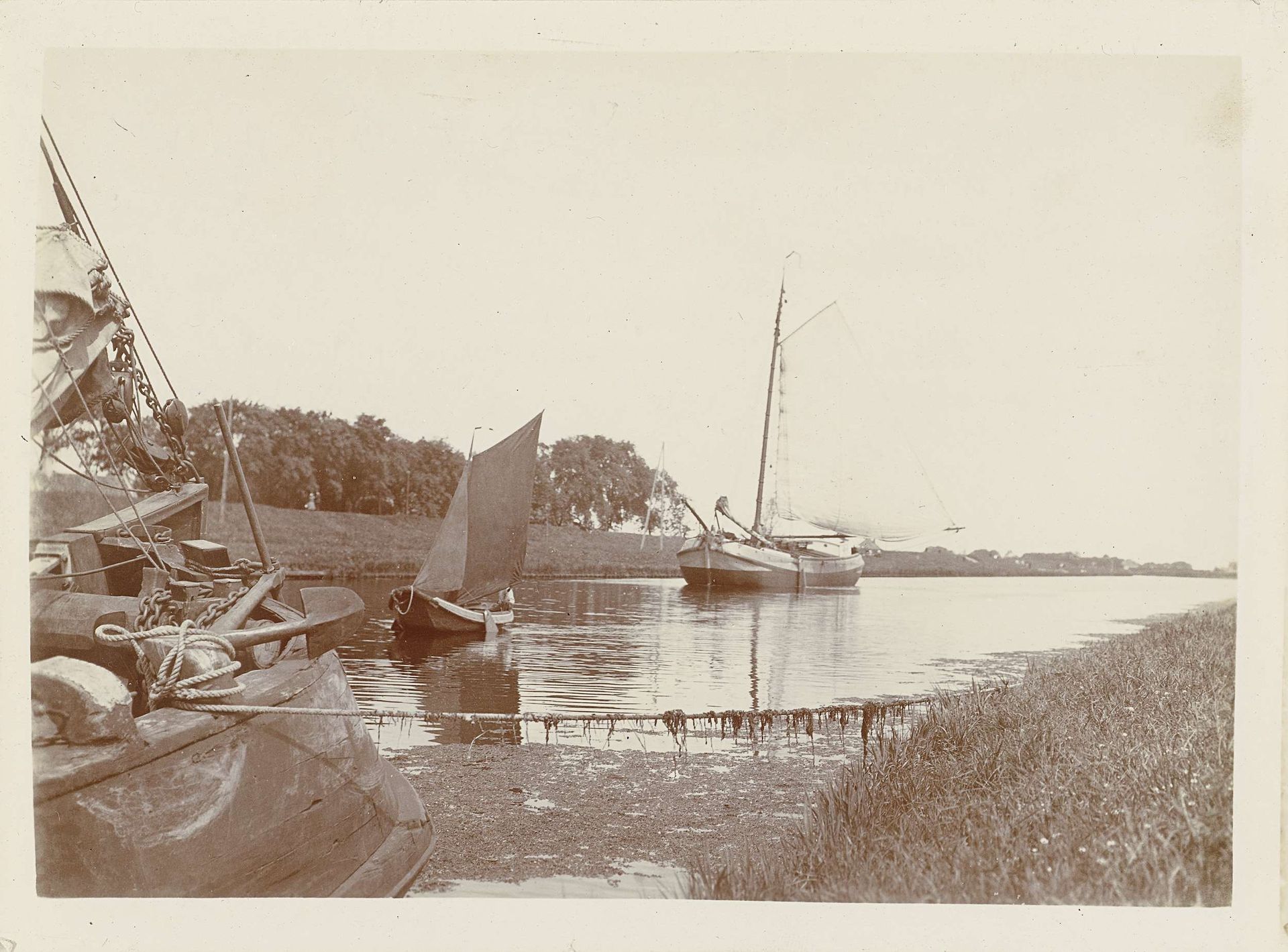 Zeilschepen in het Noordhollandsch Kanaal by James Higson