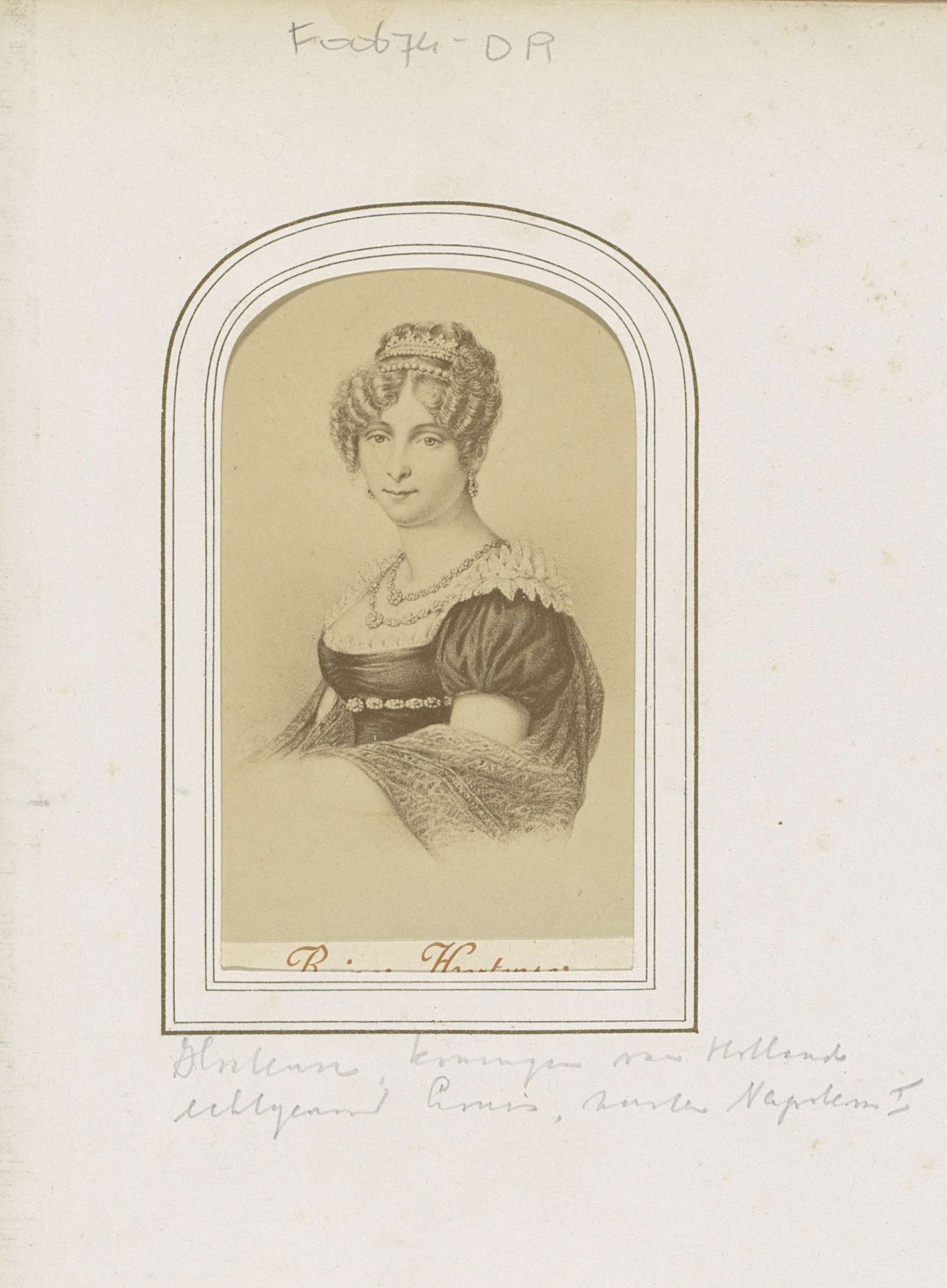 Fotoreproductie van (vermoedelijk) een prent van Hortense Eugénie de Beauharnais, koningin van Holland by Étienne Neurdein