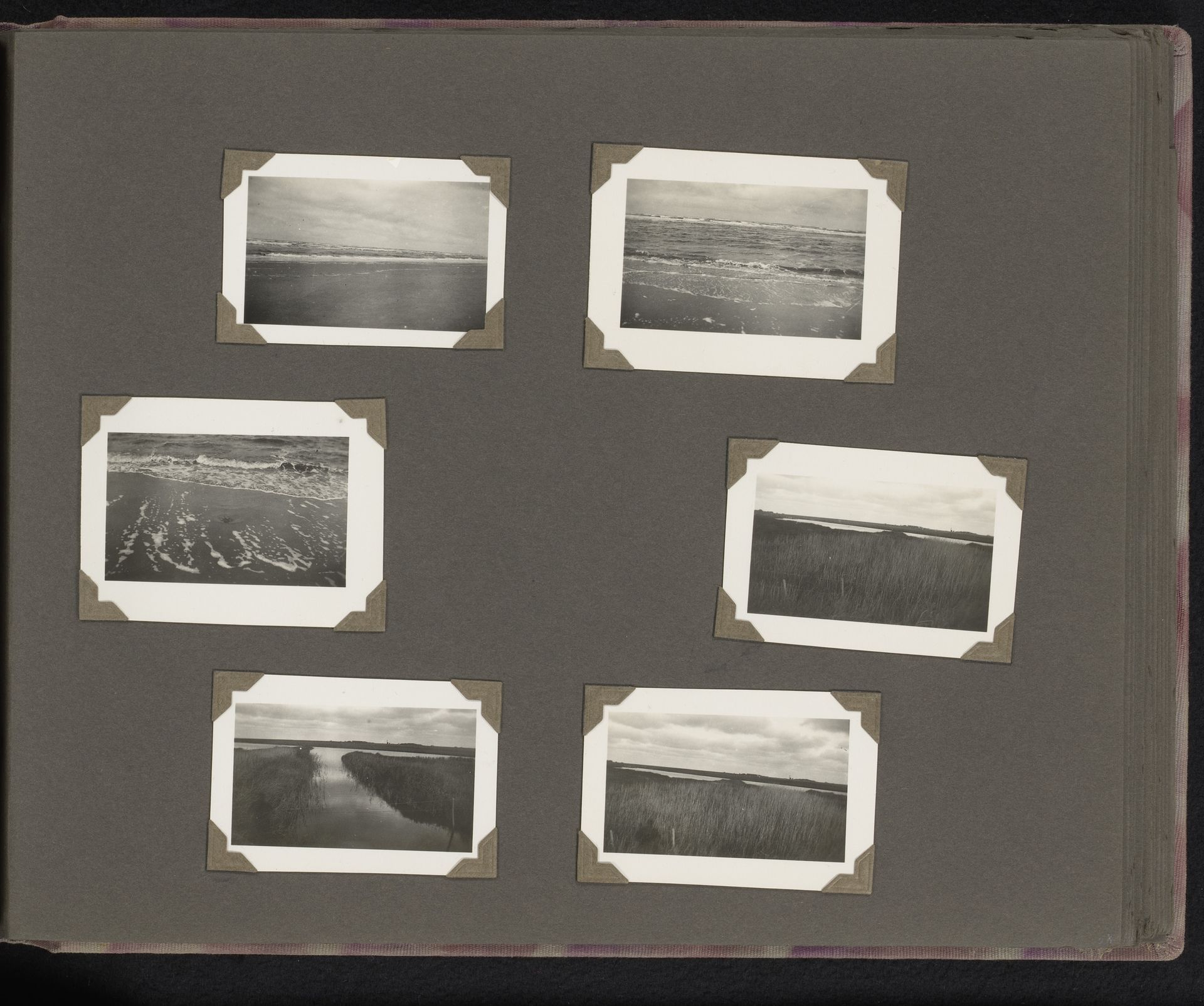 Drie zeelandschappen en drie landschappen met waterpartij by Berti Hoppe