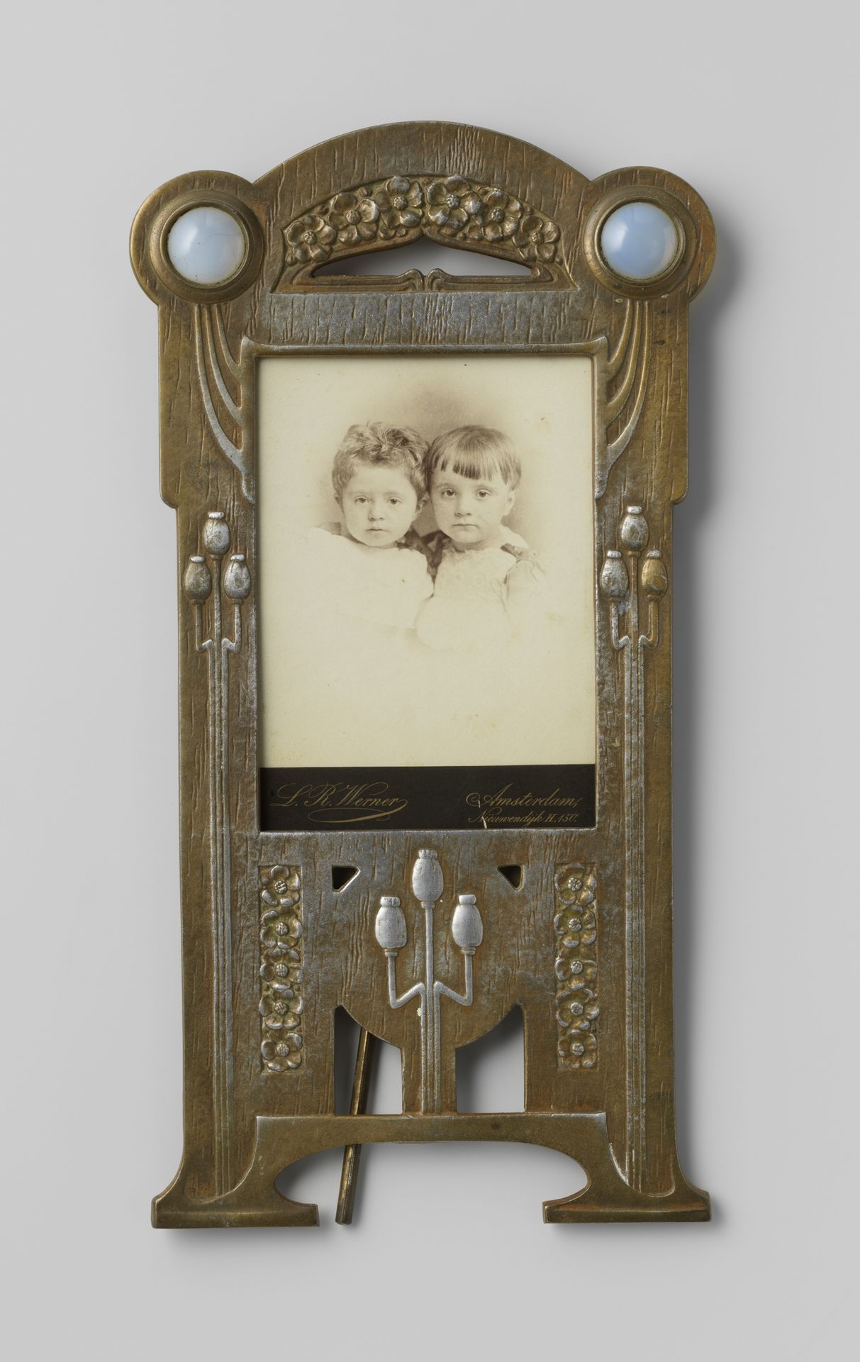 Portret van twee onbekende kinderen by Louis Robert Werner