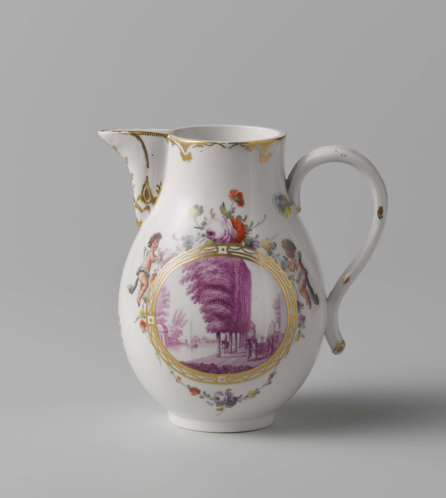 Milk jug by Porseleinfabriek Den Haag