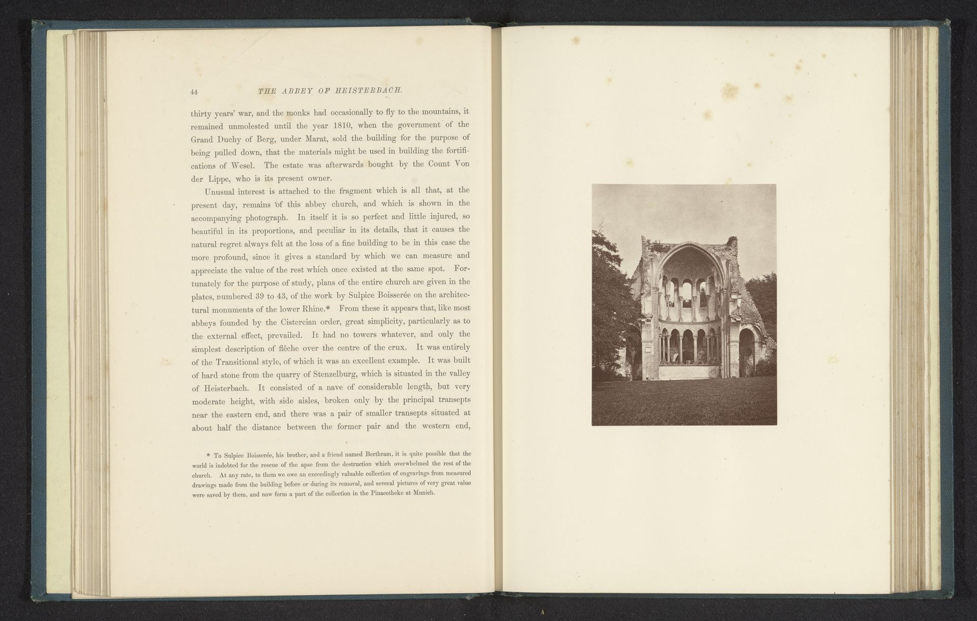 Gezicht op de ruïne van Kloster Heisterbach in Duitsland by Cundall & Fleming