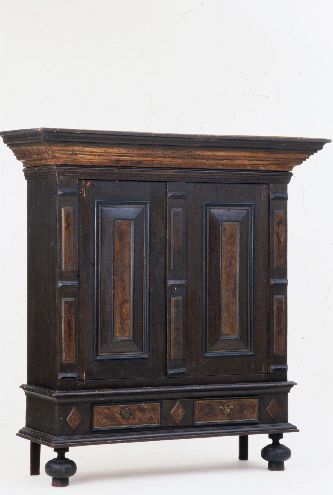 Kas (wardrobe) by Roelof D. Demarest
