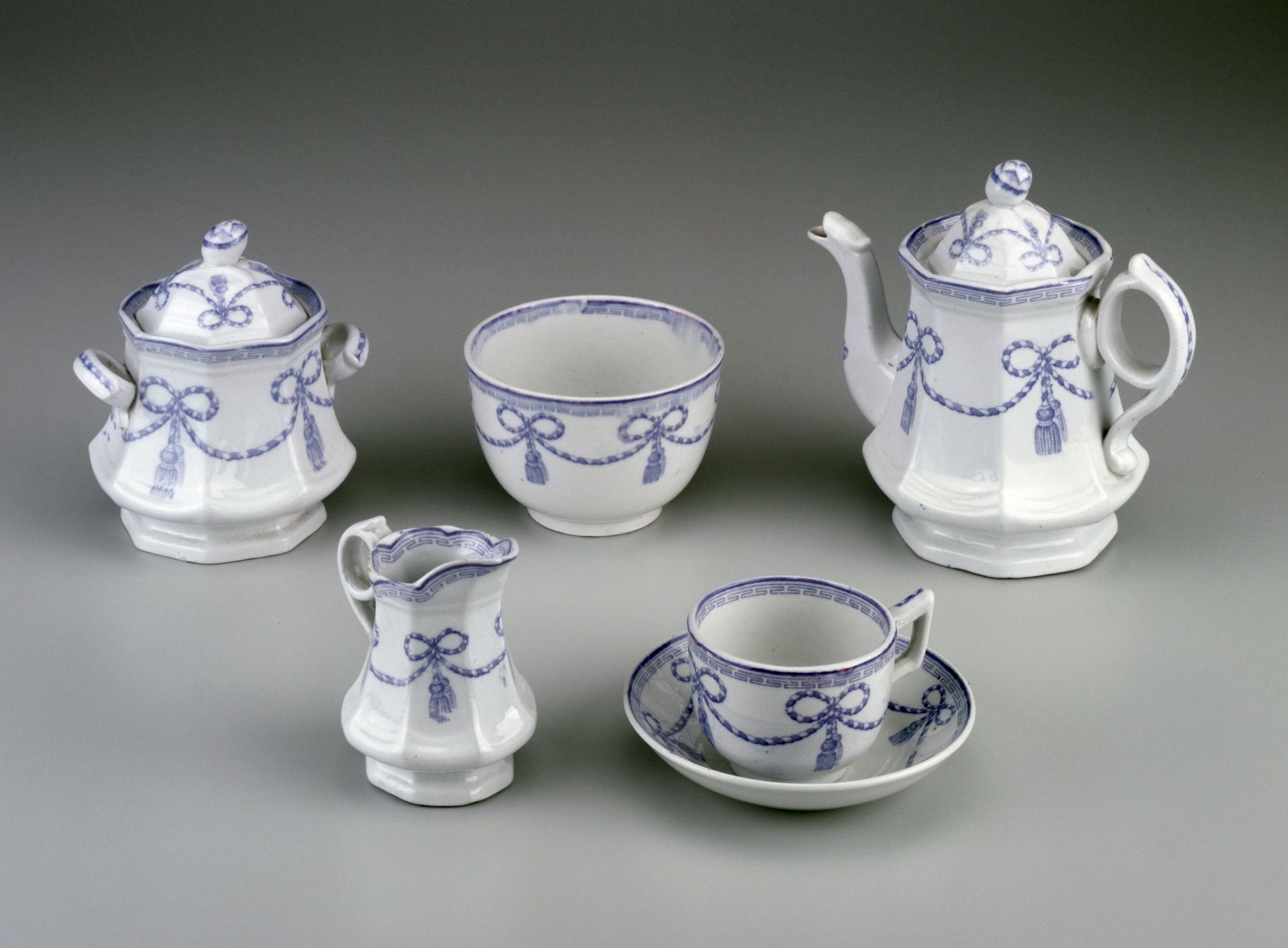 Teapot and lid by Brown, Westhead, Moore and Company