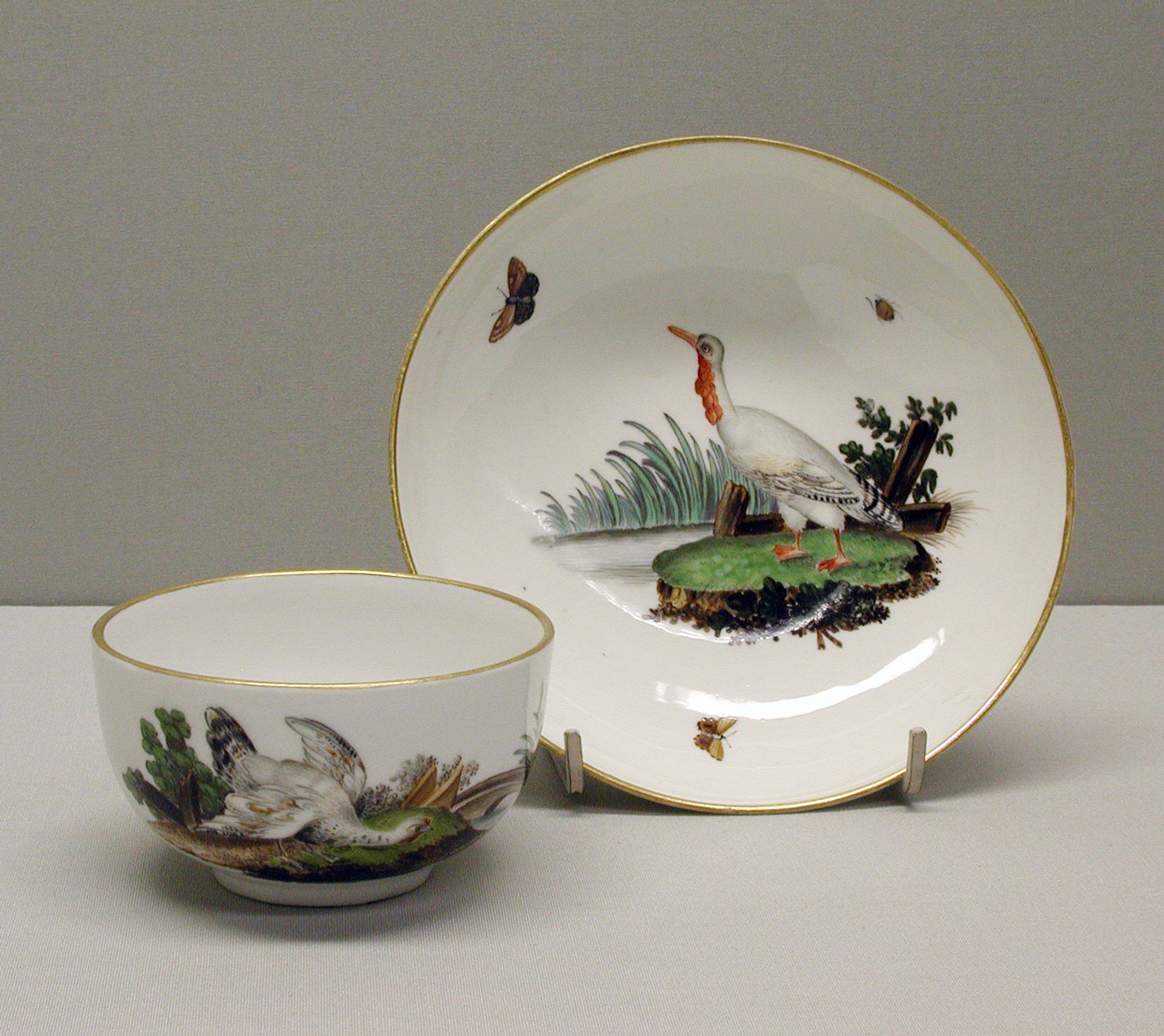 Teacup and saucer by Höchst Manufactory