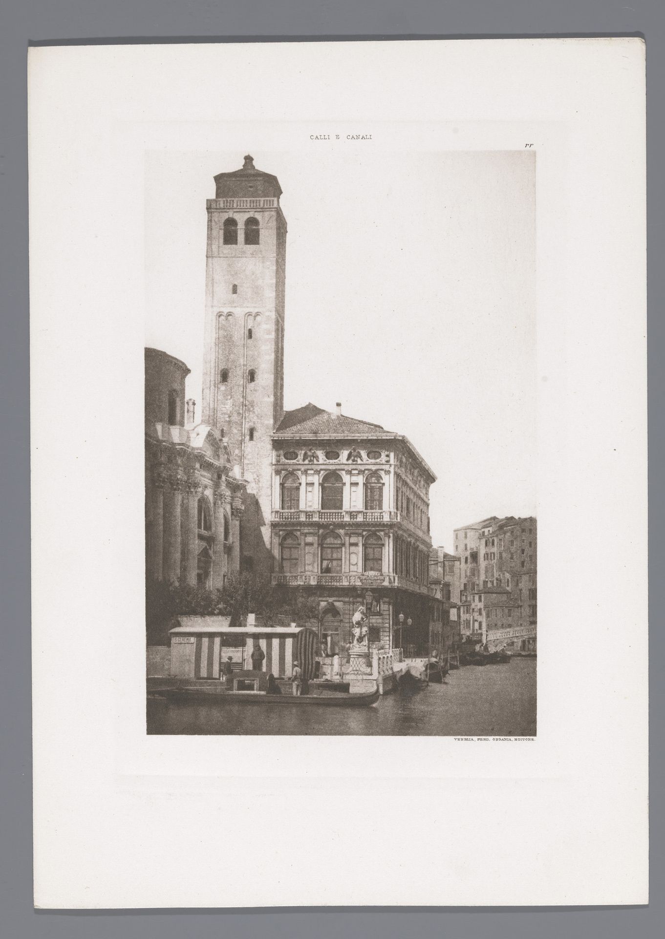 Gezicht op de Chiesa di San Geremia en het Palazzo Labia in Venetië by Anonymous
