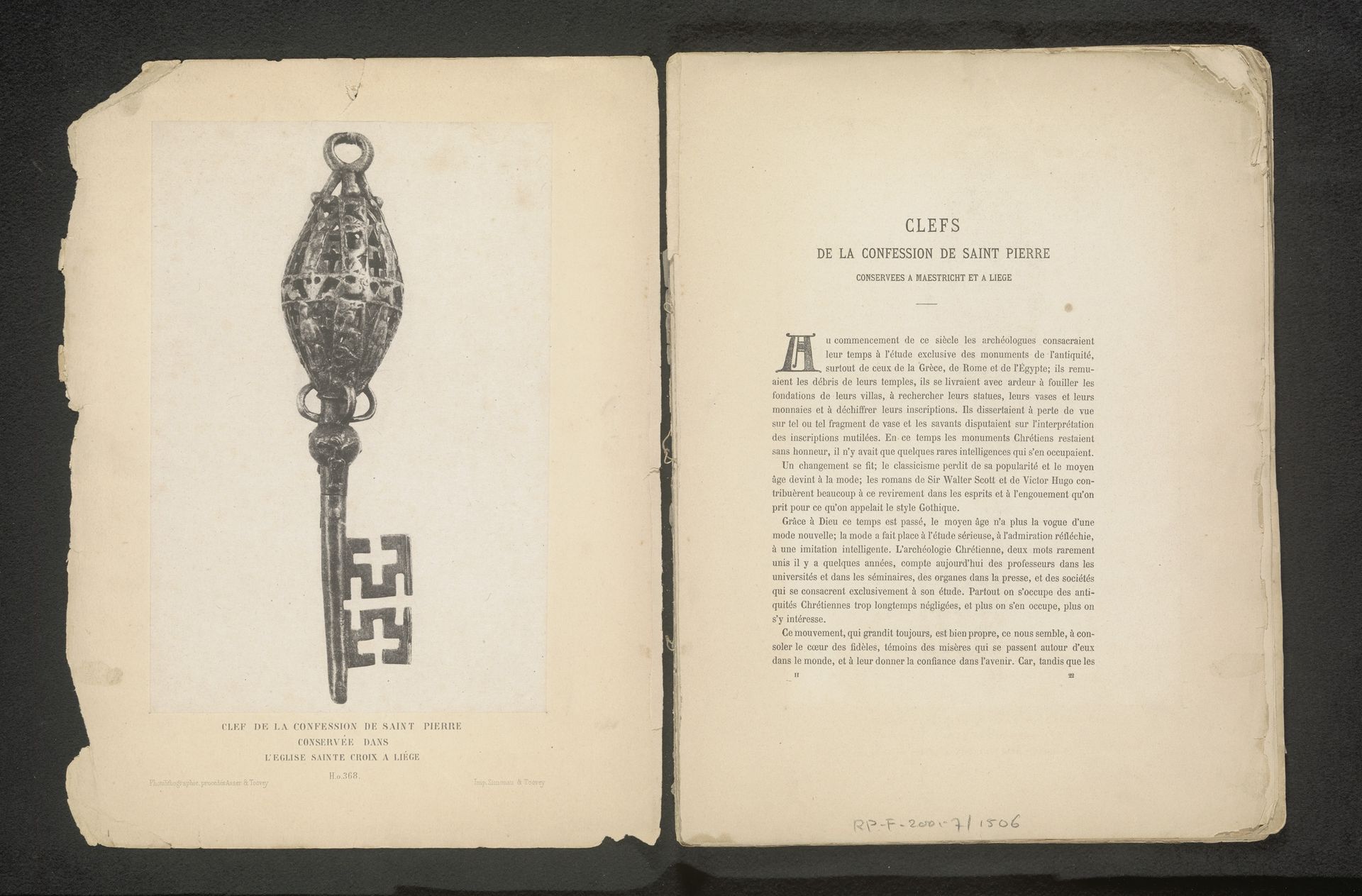 Sleutel van de heilige Petrus uit de Heilige Kruiskerk in Luik, België by Anonymous