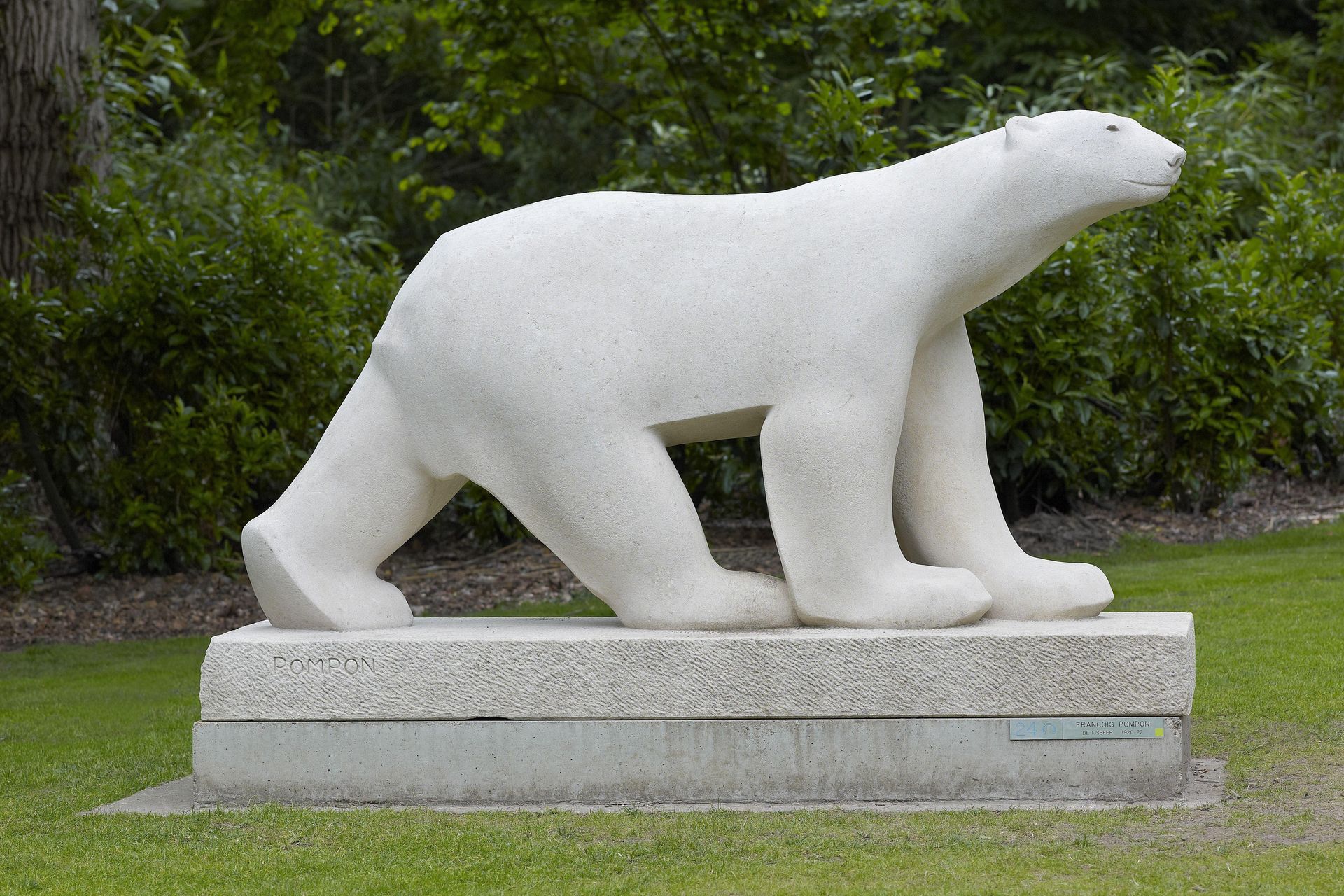 L’ours Polaire by François Pompon