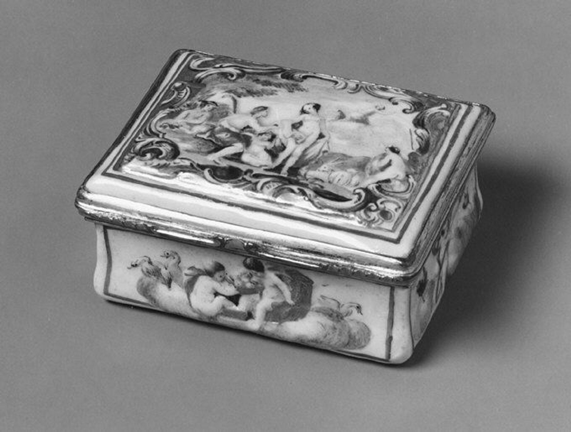 Snuffbox by Doccia Porcelain Manufactory