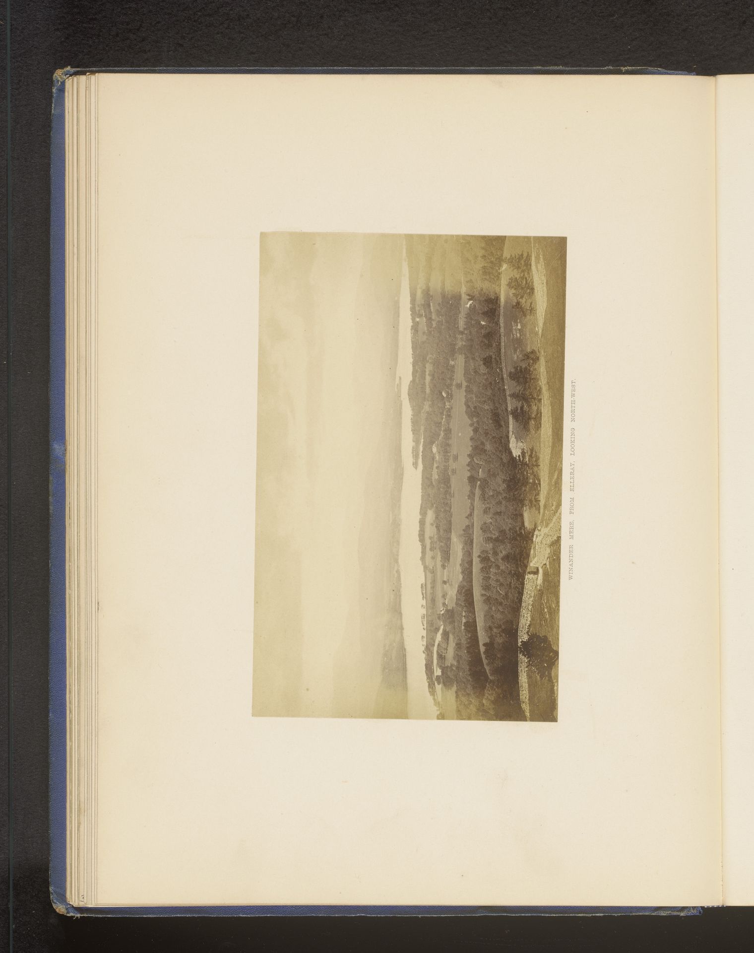Gezicht over het Windermere by Garnett & Sproat
