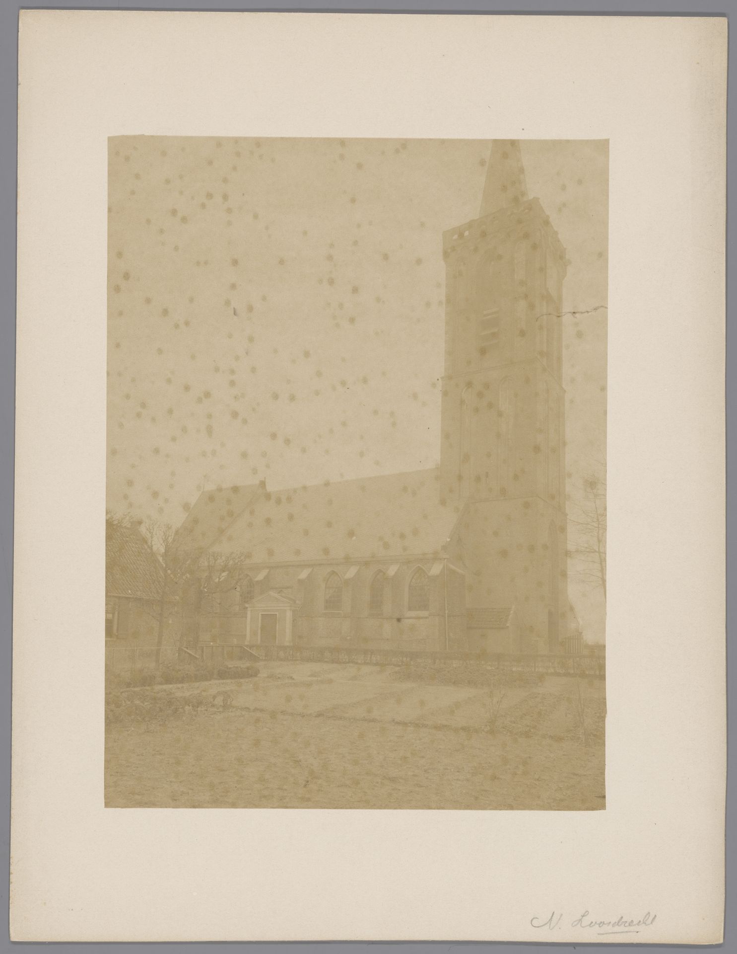 Gezicht op de Sijpekerk te Nieuw-Loosdrecht by anoniem (Monumentenzorg)