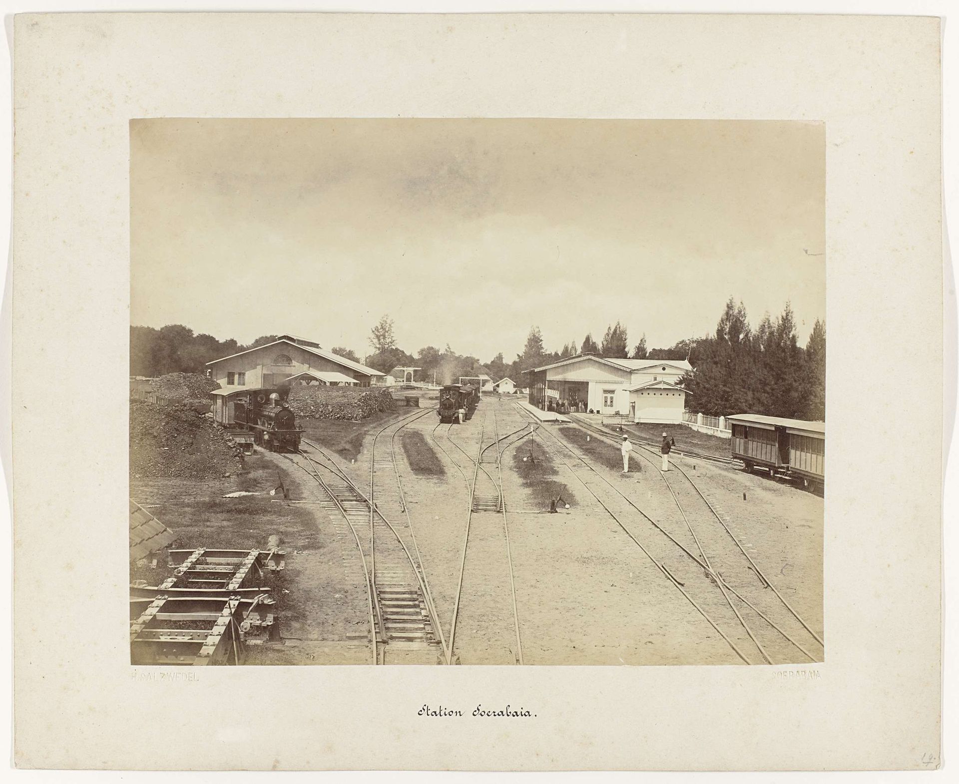 Station Soerabaia by Herman Salzwedel