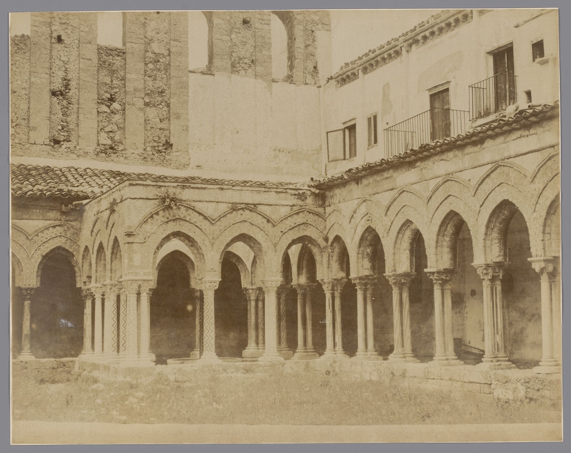 Kloostergang van de dom van Monreale by Giuseppe Incorpora