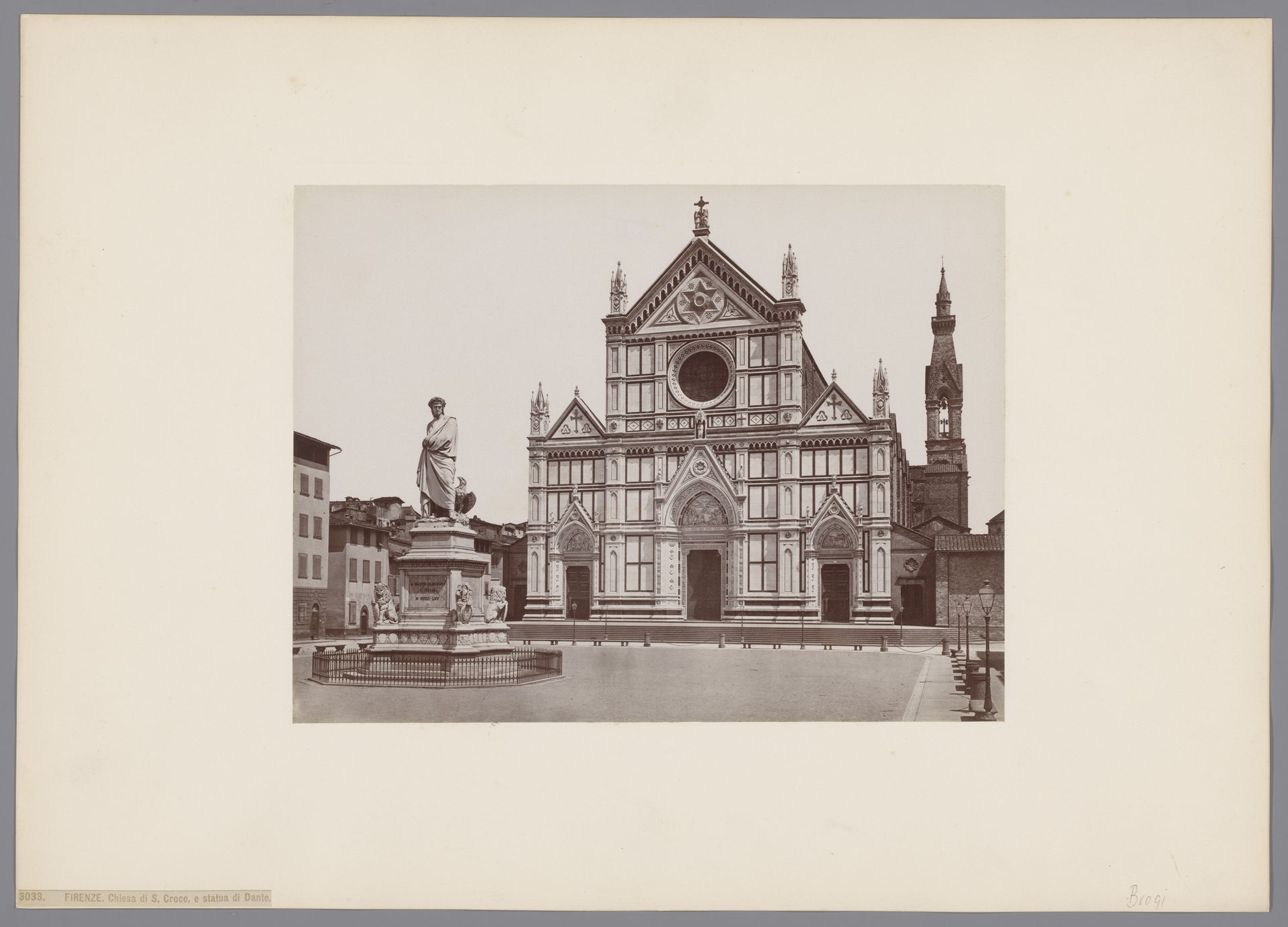Gezicht op de Santa Croce en het standbeeld van Dante te Florence, Italië by Giacomo Brogi