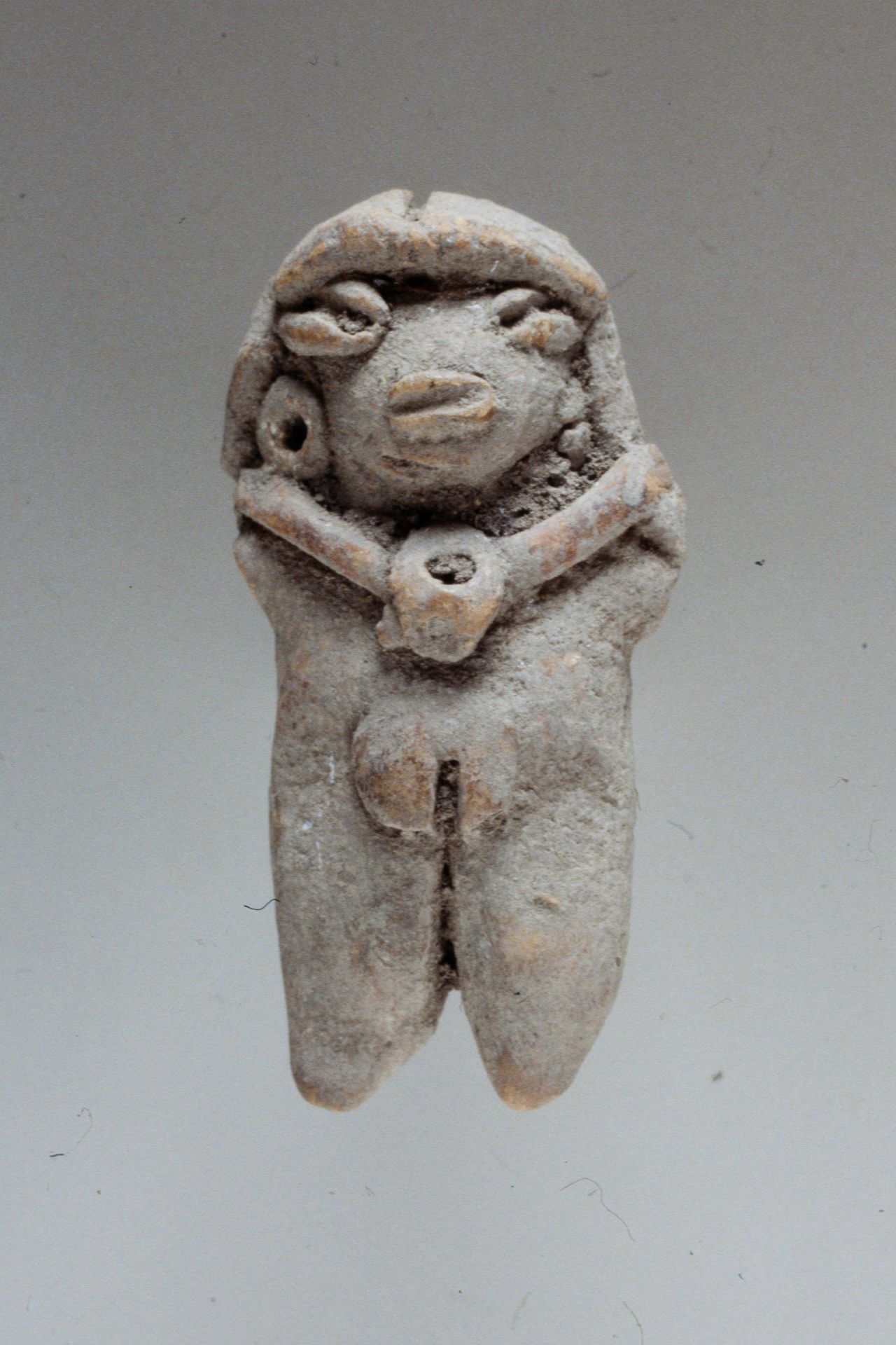 Standing female figure by Chupícuaro
