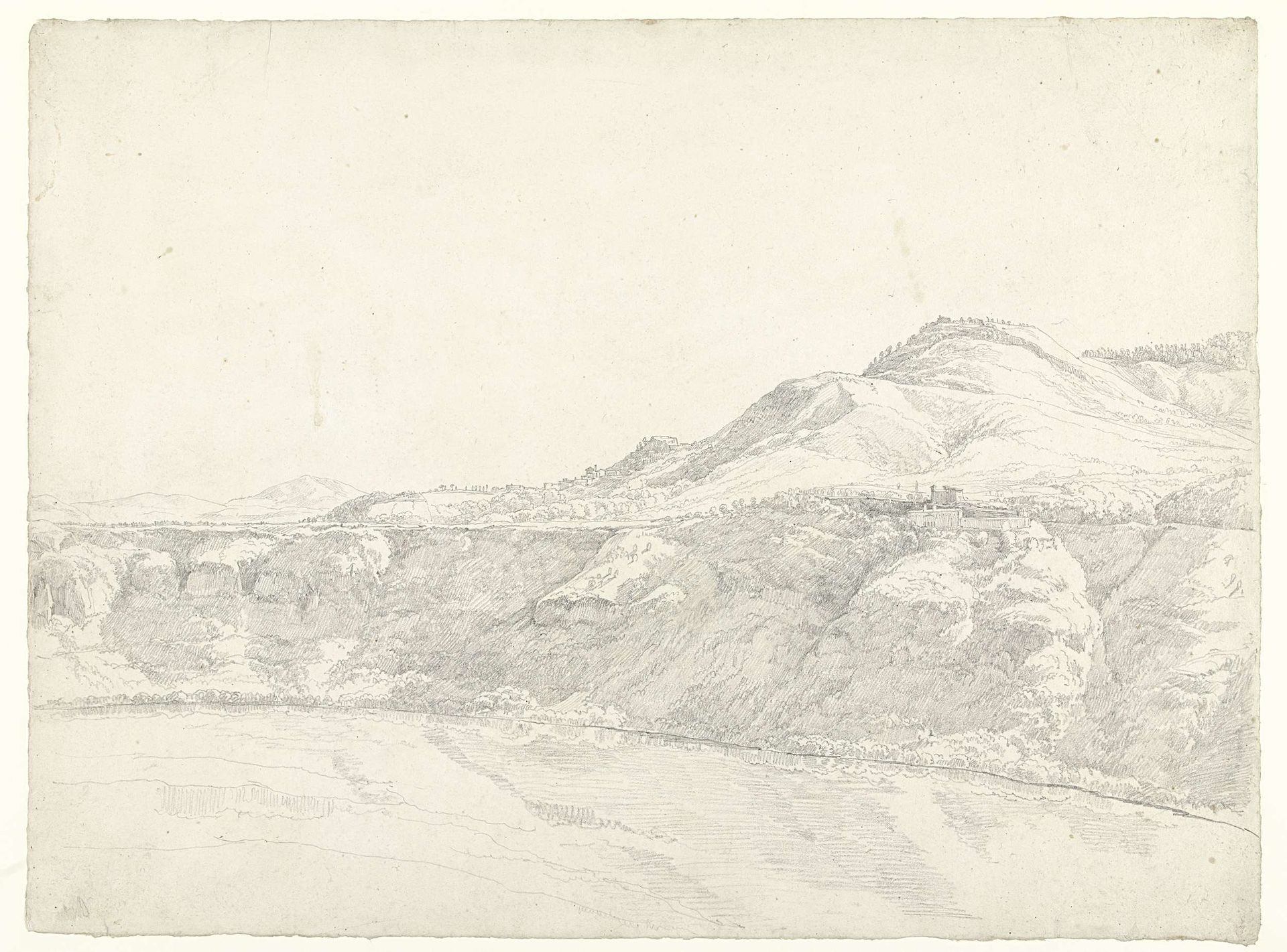 De hoge oever van een meer in de Italiaanse Campagna, met een forteres-achtig gebouw by Hendrik Voogd