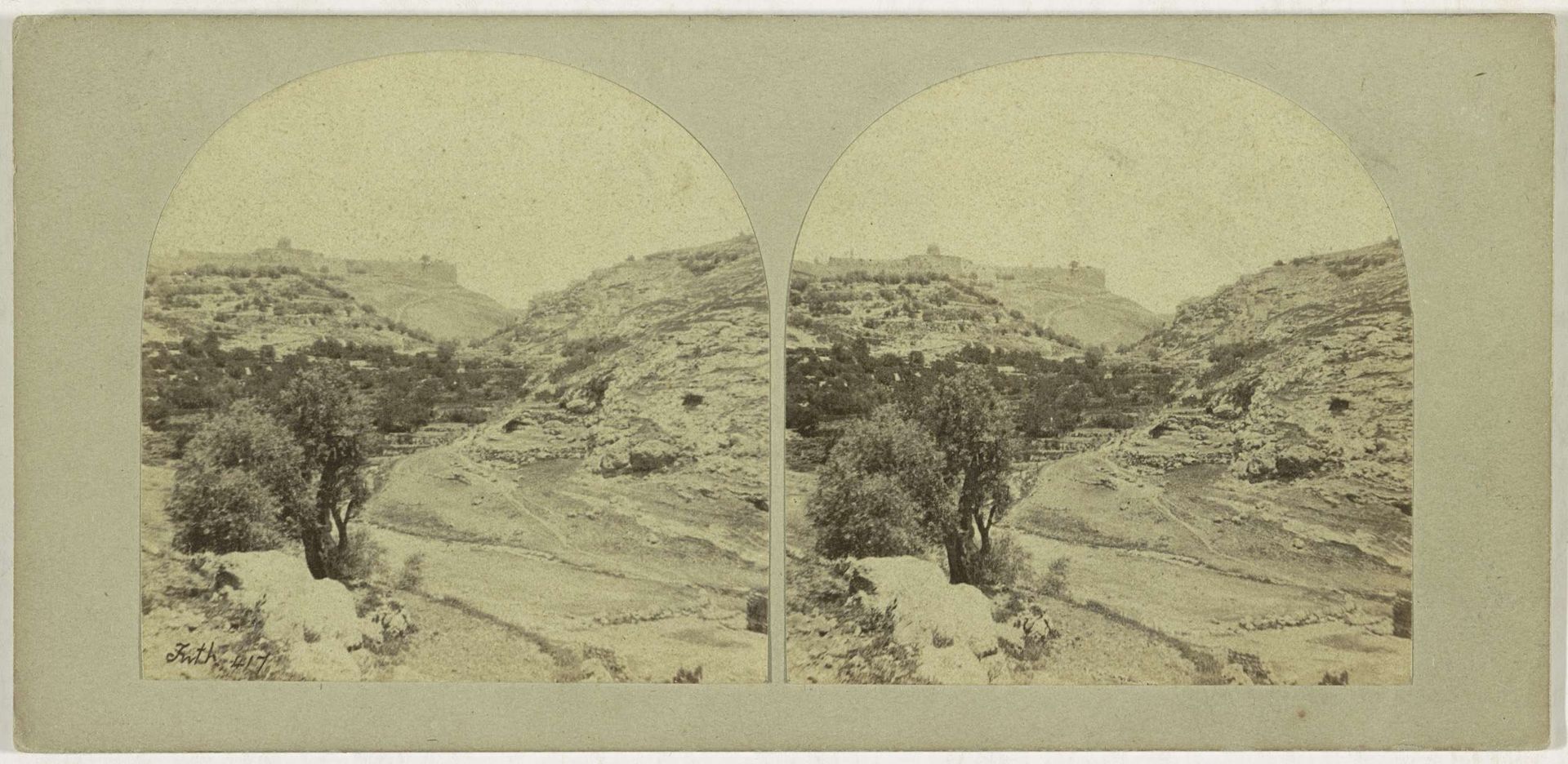 Gezicht op Jeruzalem vanaf de Bron van Rogel by Francis Frith