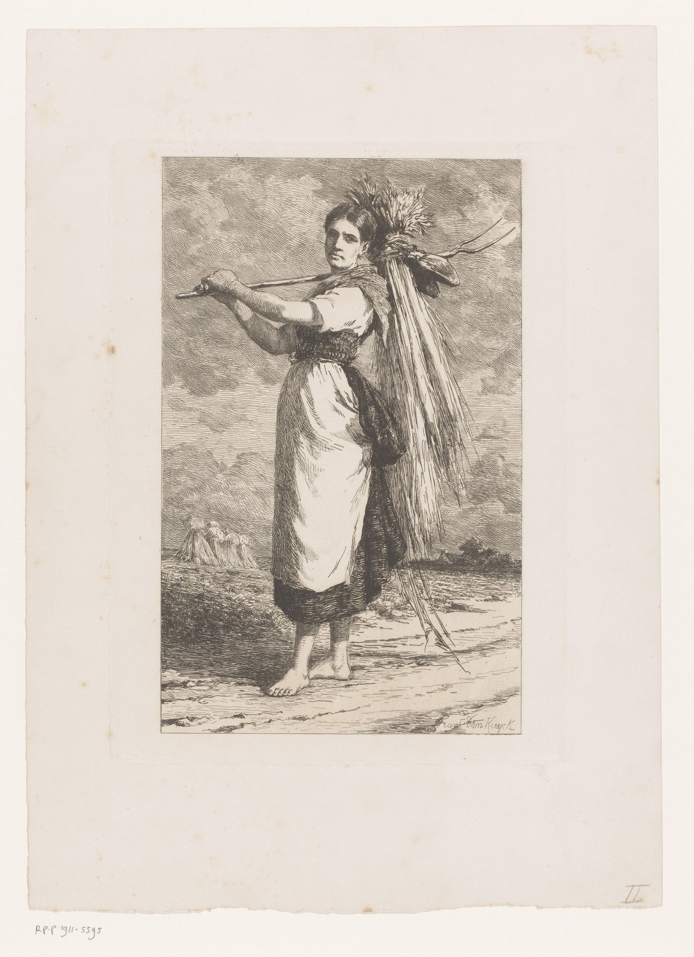 Jonge vrouw loopt op blote voeten met een hooivork over haar schouder over het land by Frans Van Kuyck