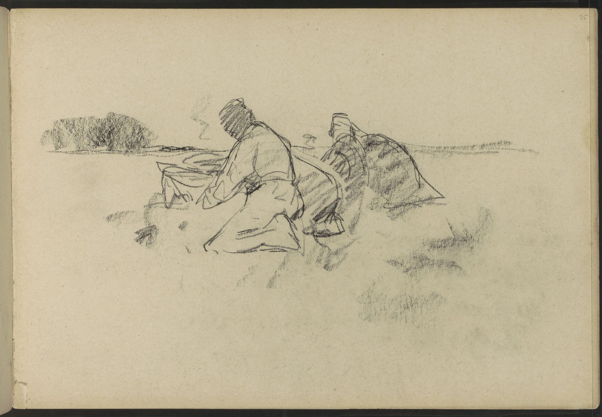 Knielende figuren aan het werk op het land by Willem Witsen