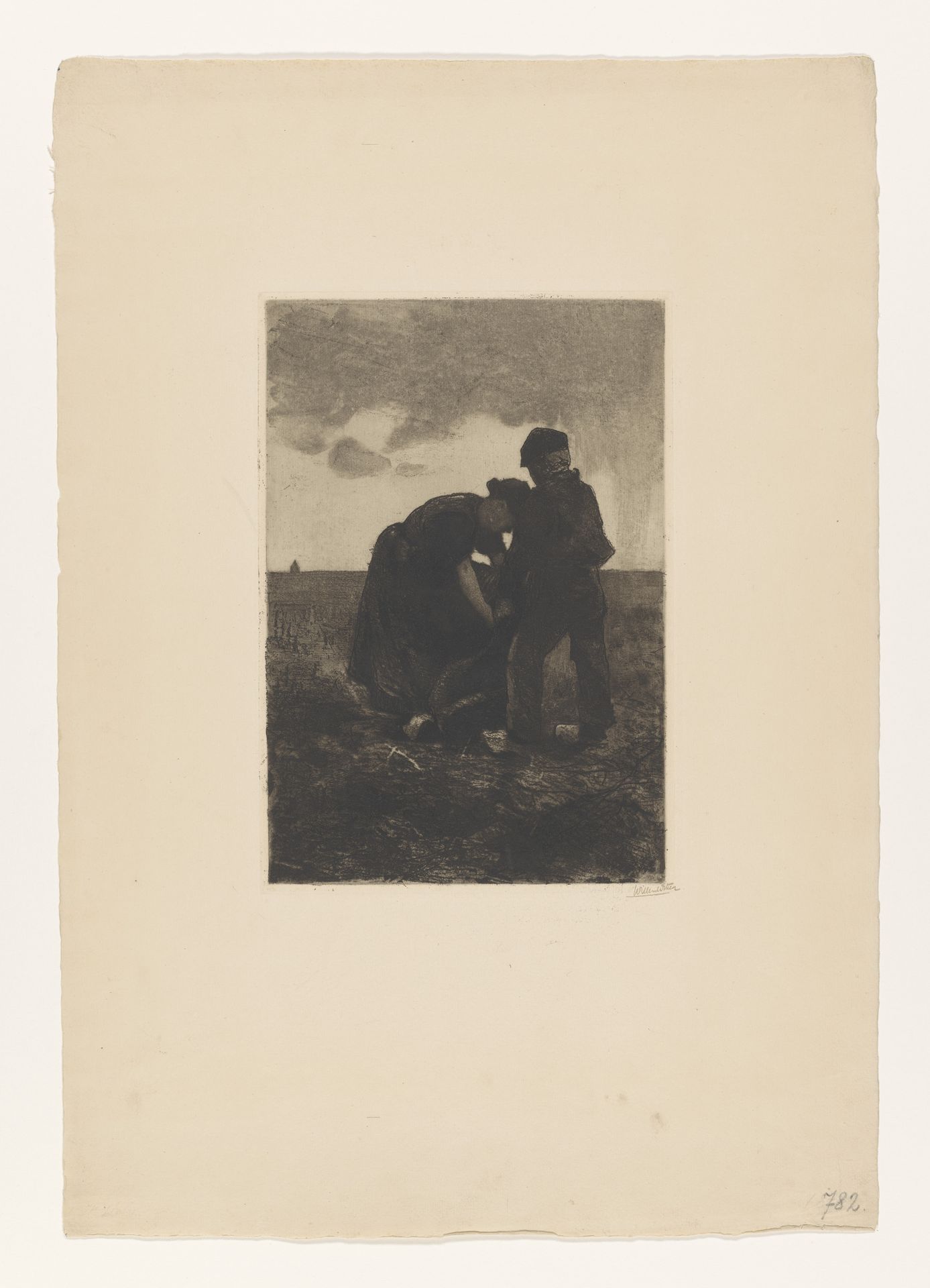 Vrouw en jongen op klompen met een jute zak op het veld by Willem Witsen