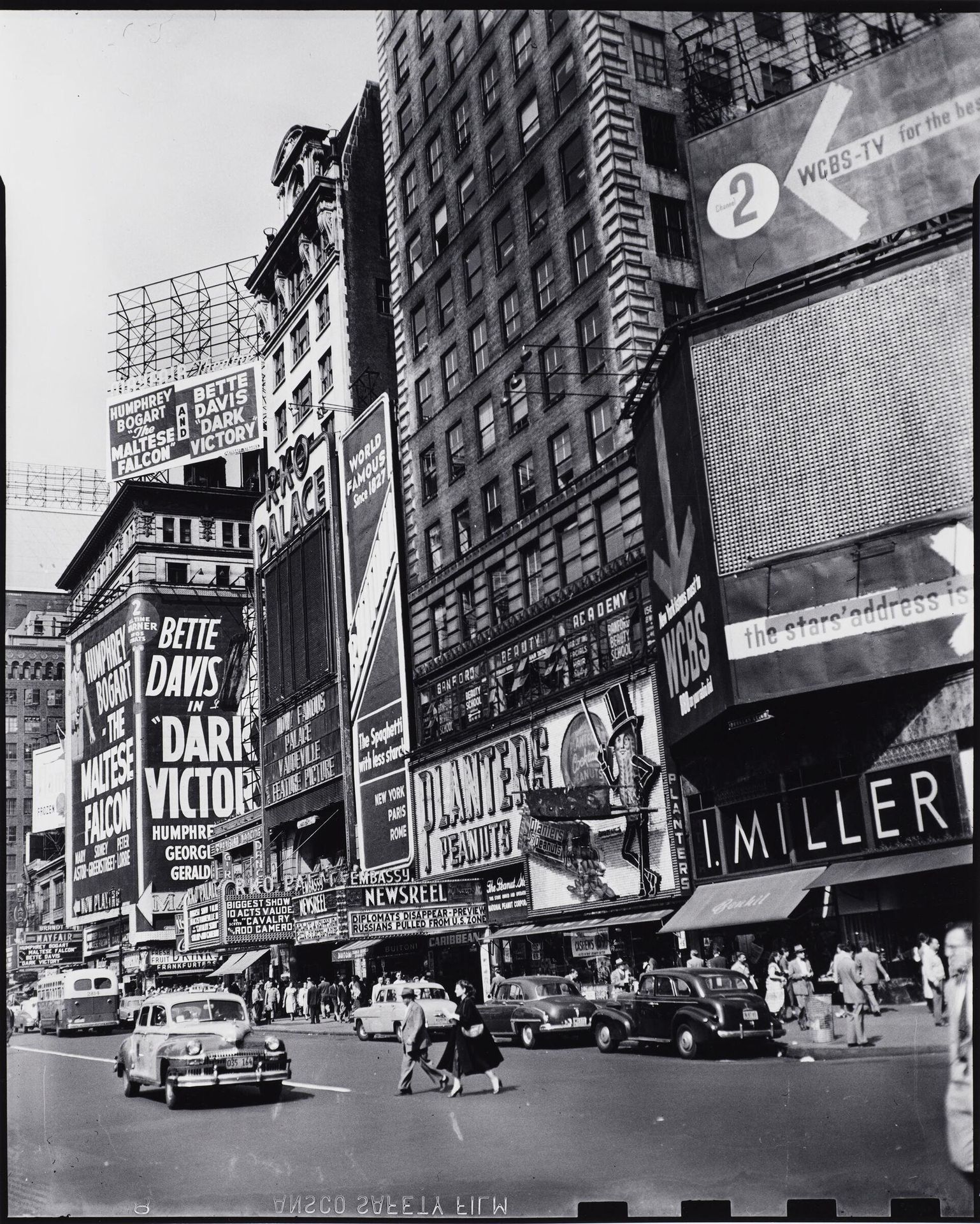 Times Square, NYC by Larry Silver