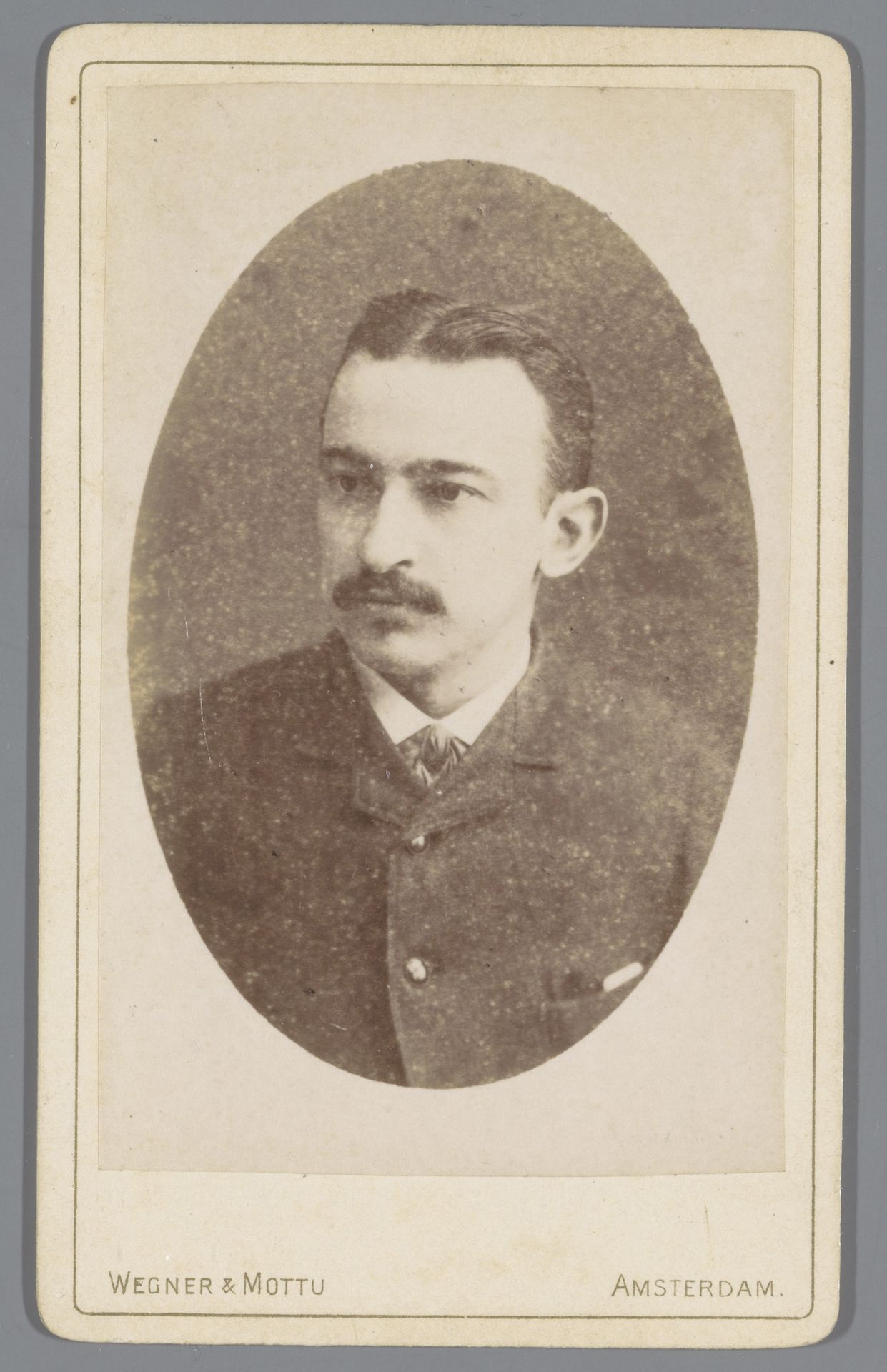 Portret van een onbekende man by Wegner & Mottu