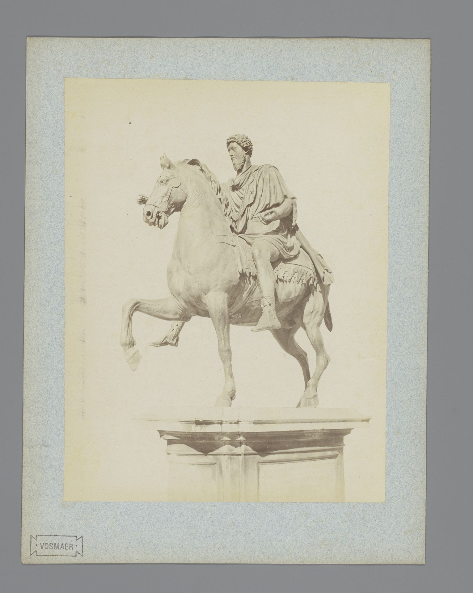 Ruiterstandbeeld van Marcus Aurelius op de Capitolijnse heuvel te Rome, Italië by Anonymous