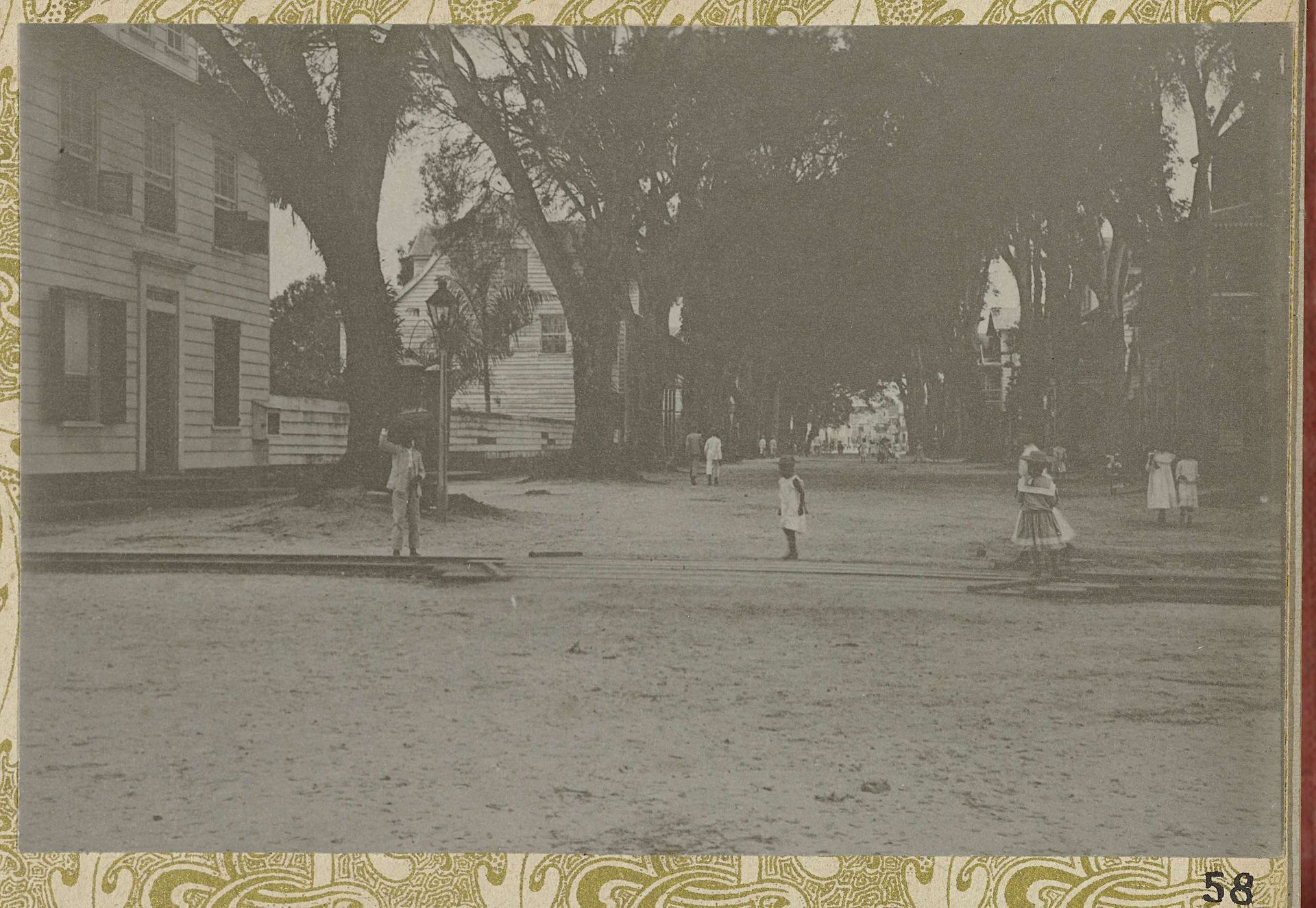 Heerenstraat te Paramaribo by Hendrik Doijer