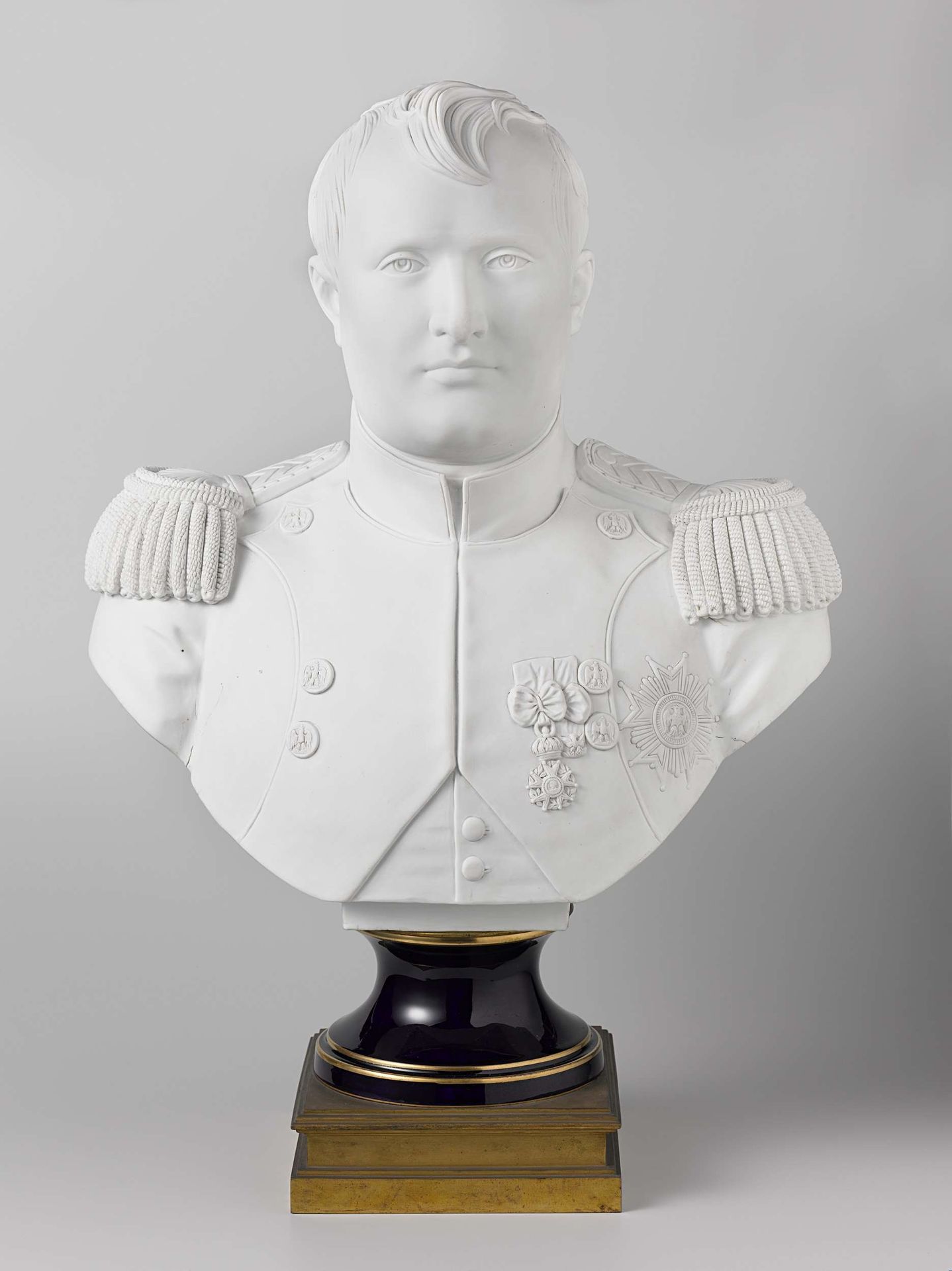 Buste van biscuit, voorstellende Napoleon Bonaparte by Manufacture Impériale de Sèvres