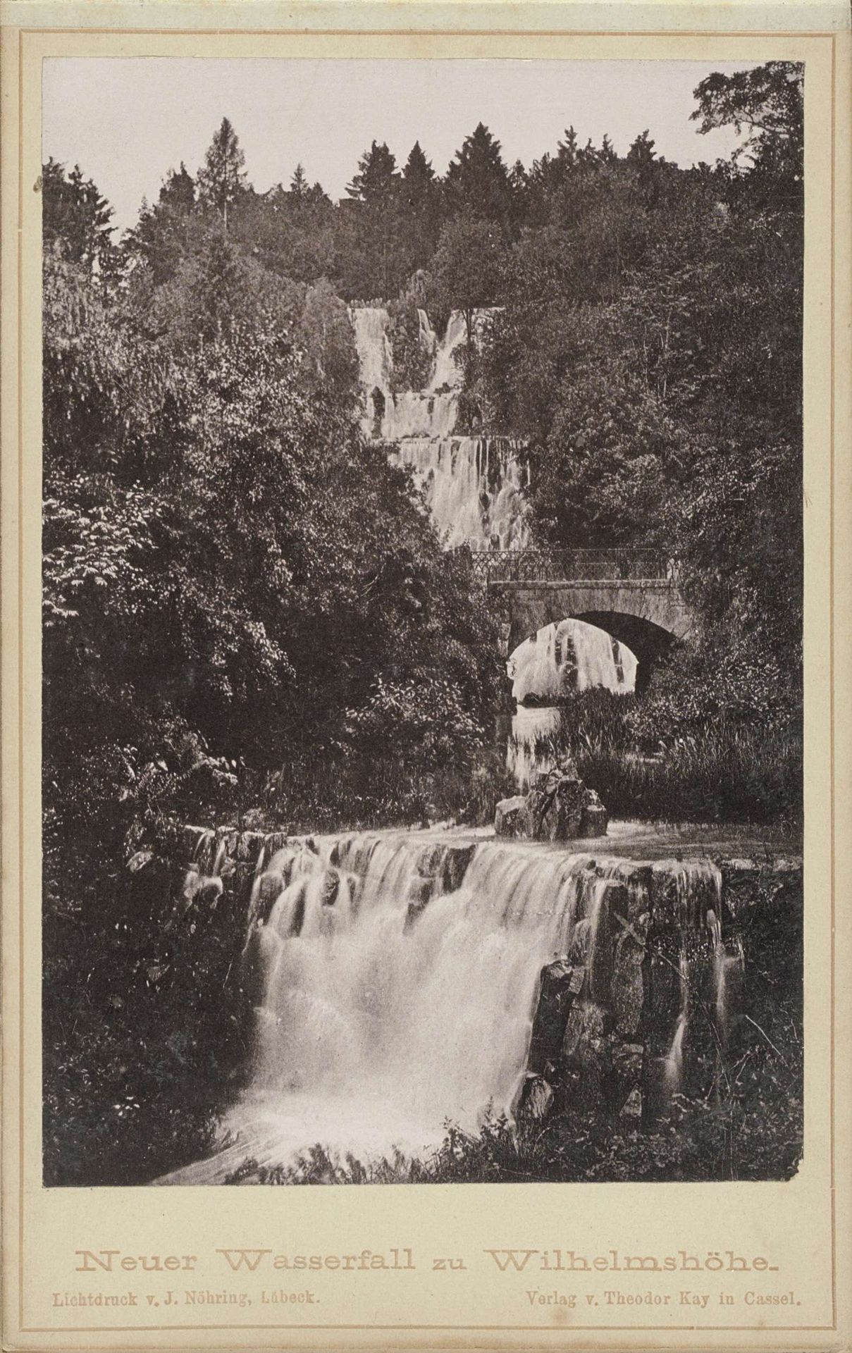 Nieuwe waterval in Bergpark Wilhelmshöhe by Johan Nöhring