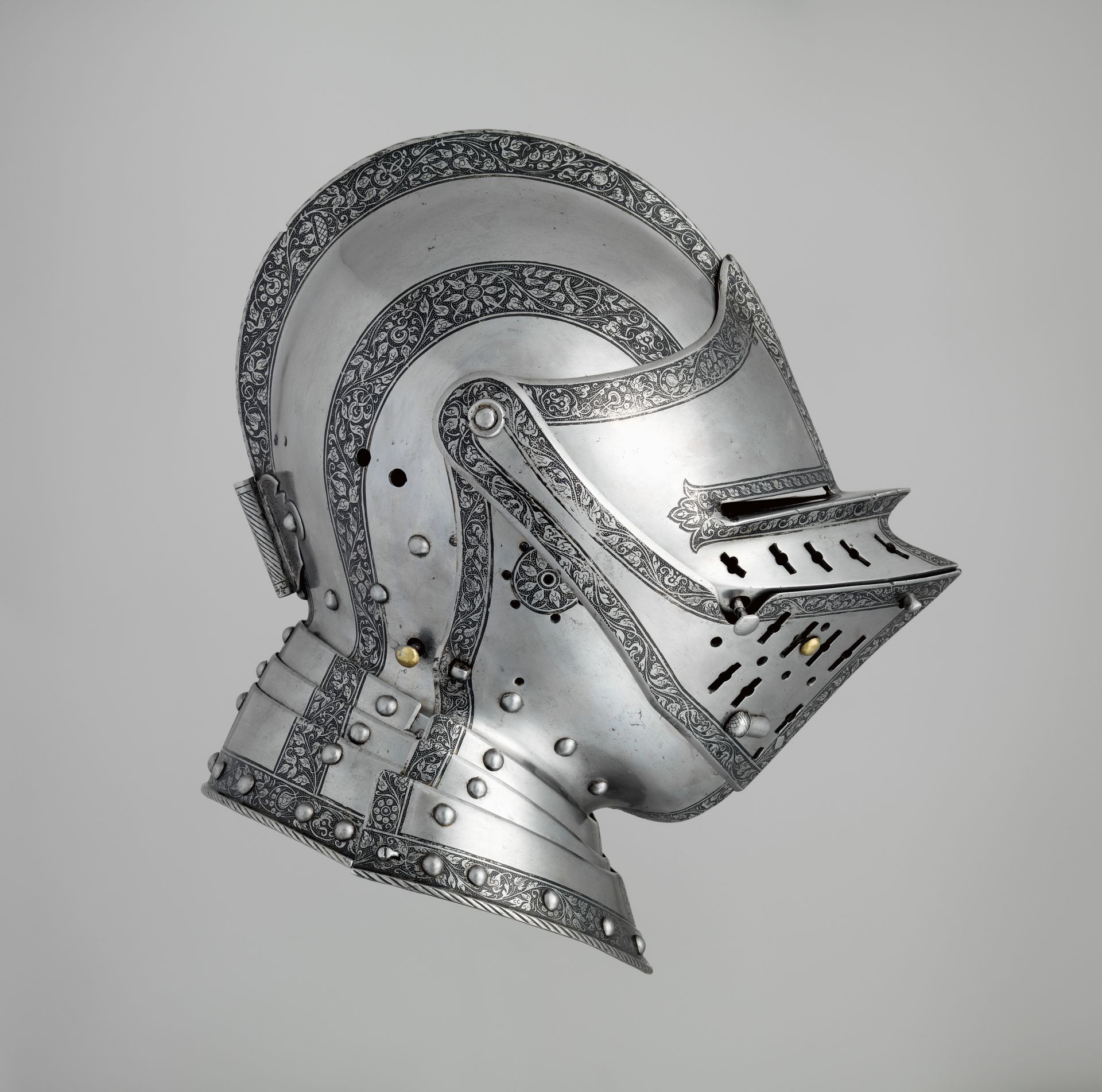 Close Helmet by Wolfgang Grosschedel