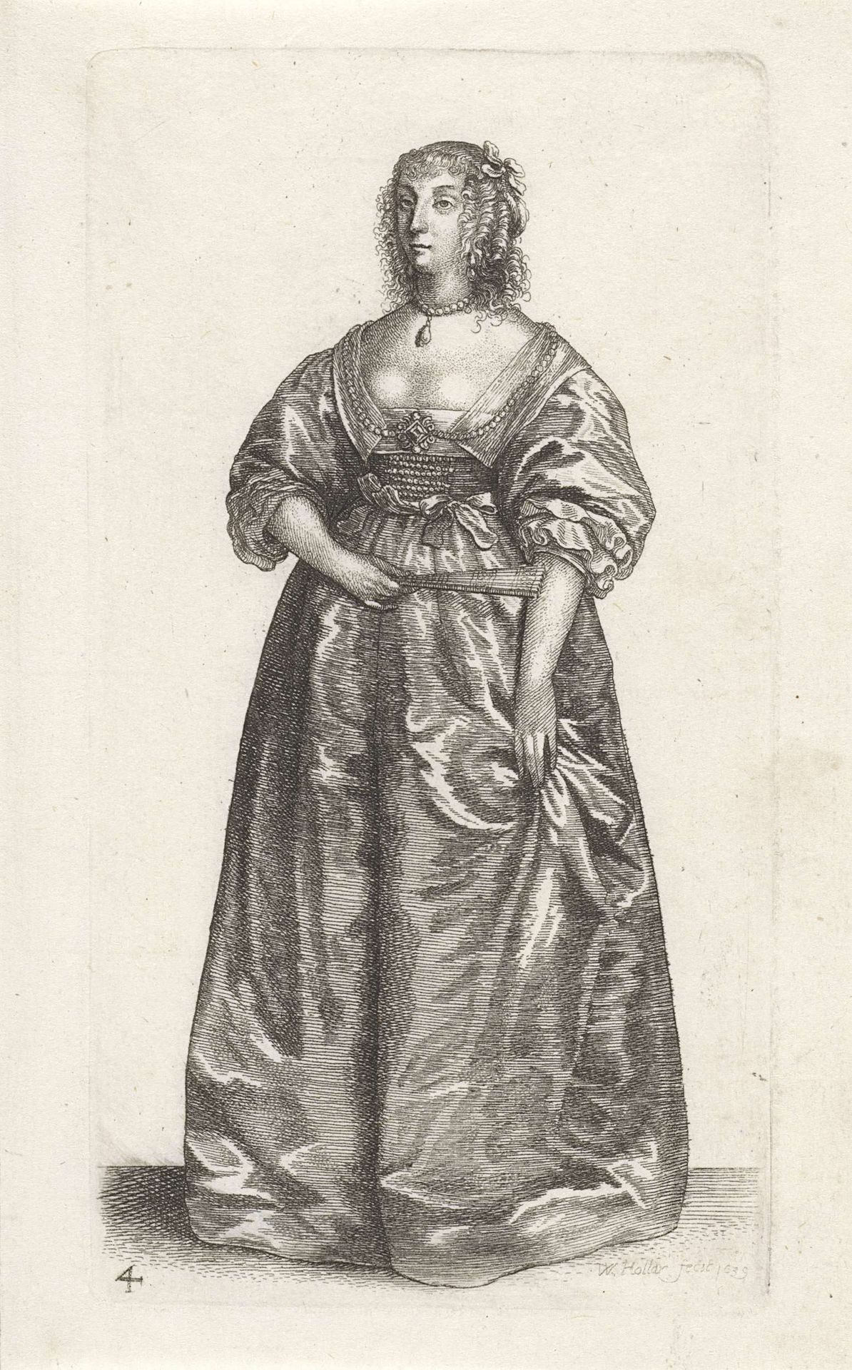 Engelse vrouw van stand, met vouwwaaier by Wenceslaus Hollar