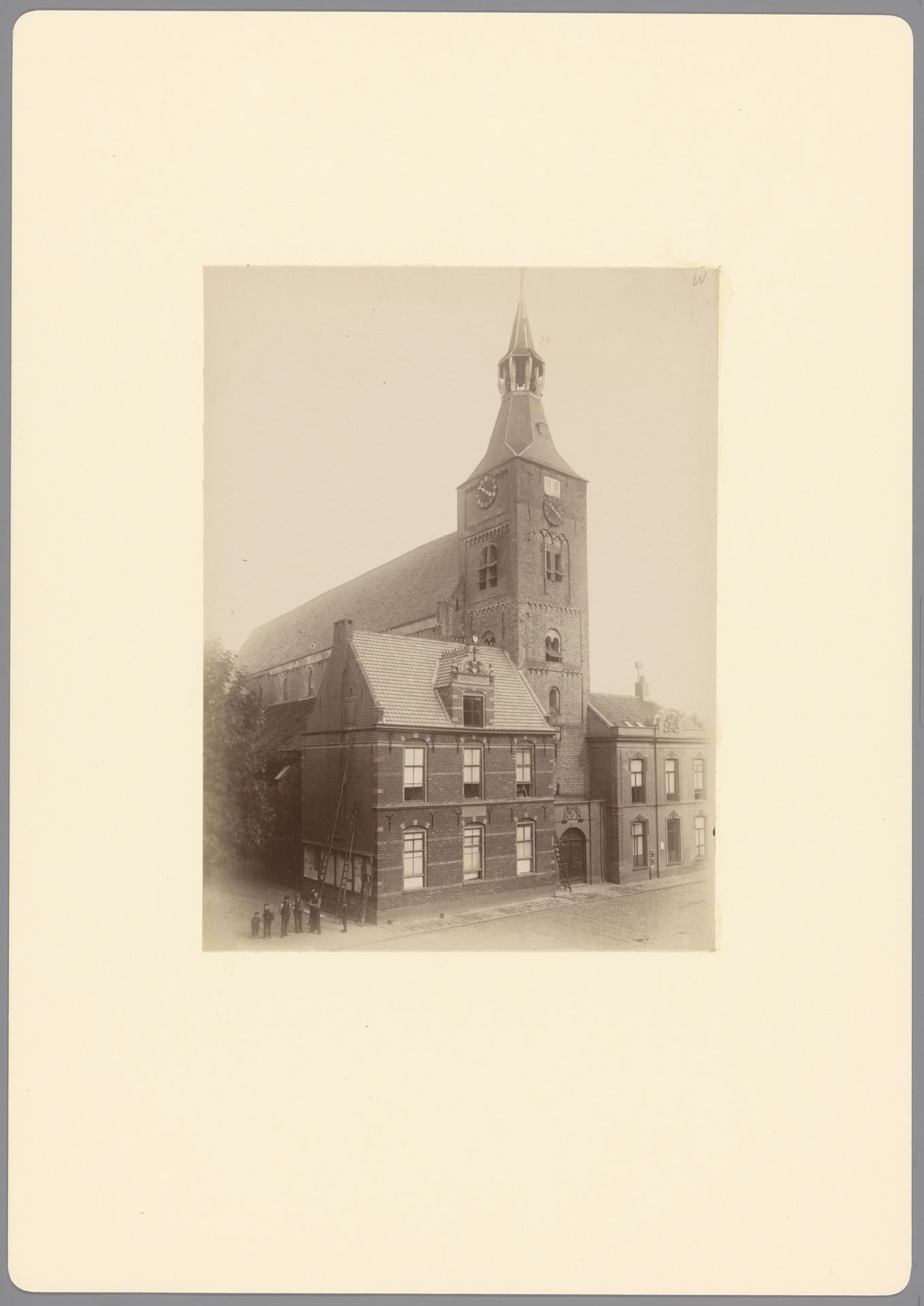 Gezicht op de Grote of Andreaskerk te Hattem by anoniem (Monumentenzorg)