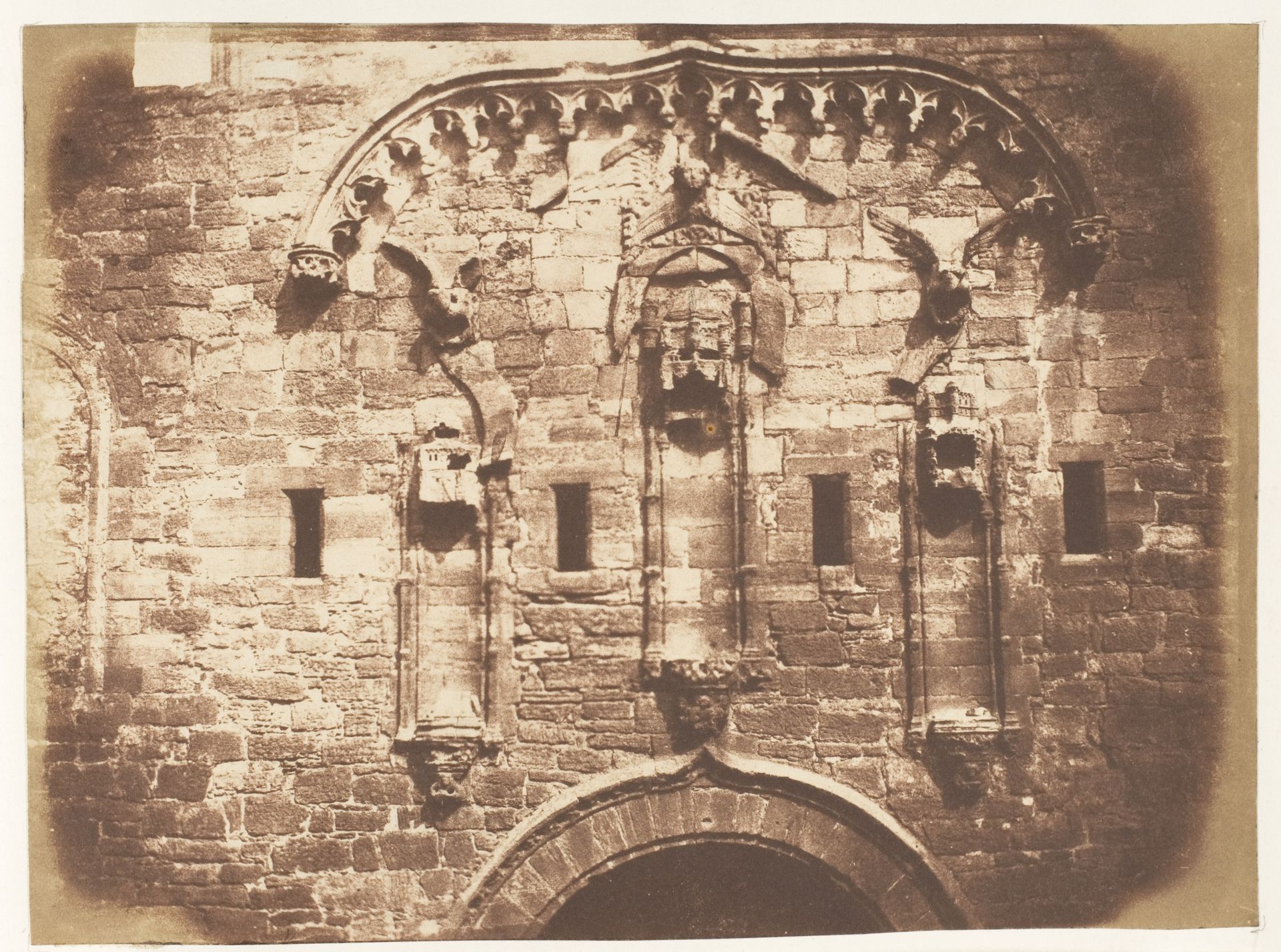 Lindlithgow Castle by Hill and Adamson