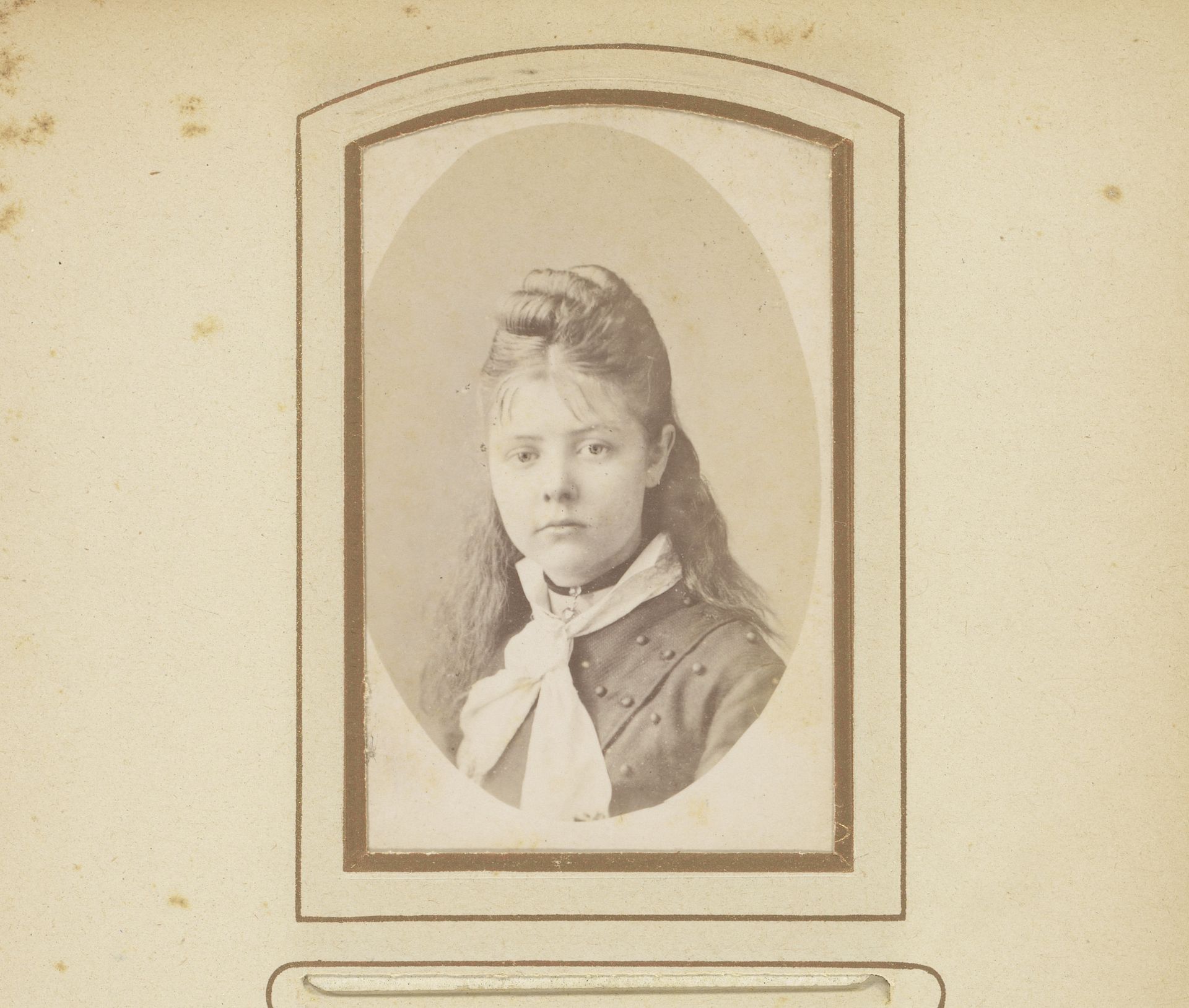 Portret van een meisje by Bernardus Bruining