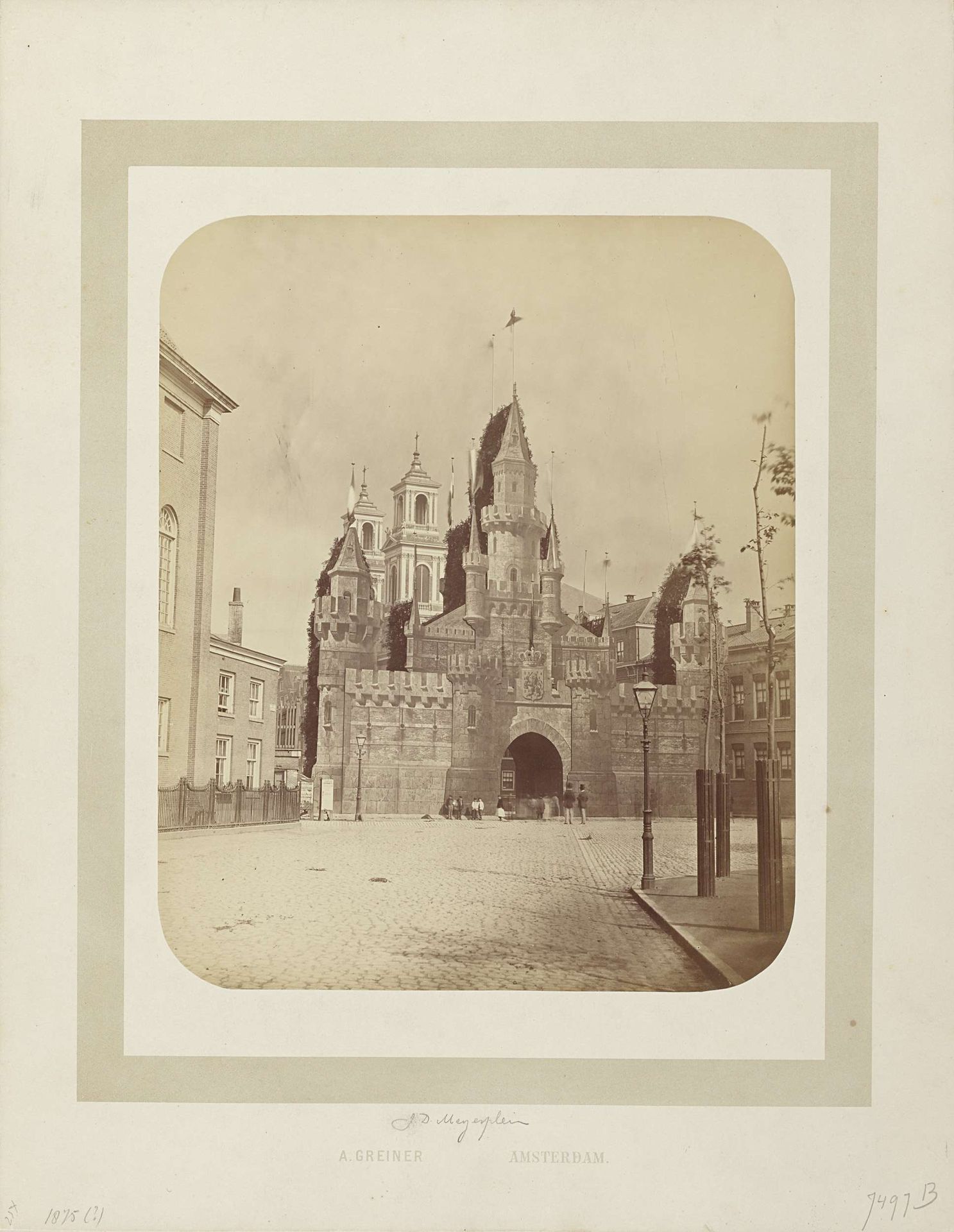 Poort, tijdelijk opgetrokken op het Jonas Daniël Meyerplein te Amsterdam, ca. 1875 by Albert Greiner