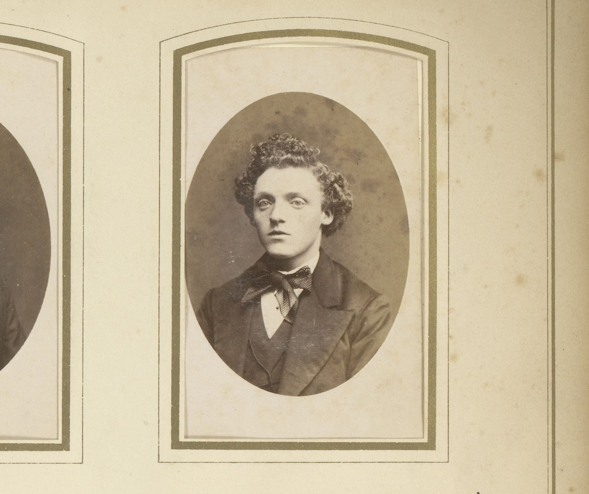 Portret van een jonge man met vlinderstrik by Hendrik Anthonie Karel Ringler