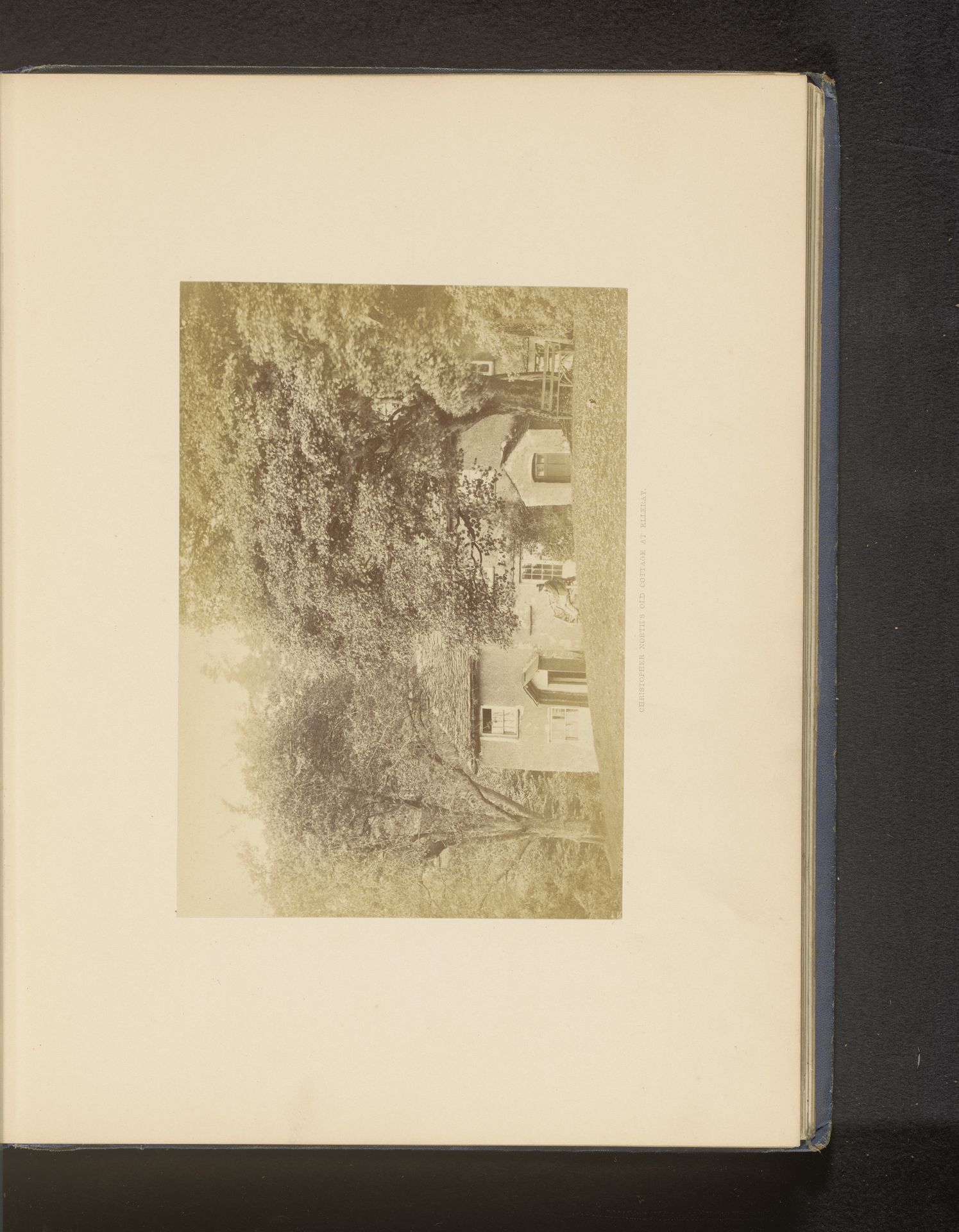 Gezicht op het oude huis van de schrijver John Wilson bij Windermere by Garnett & Sproat