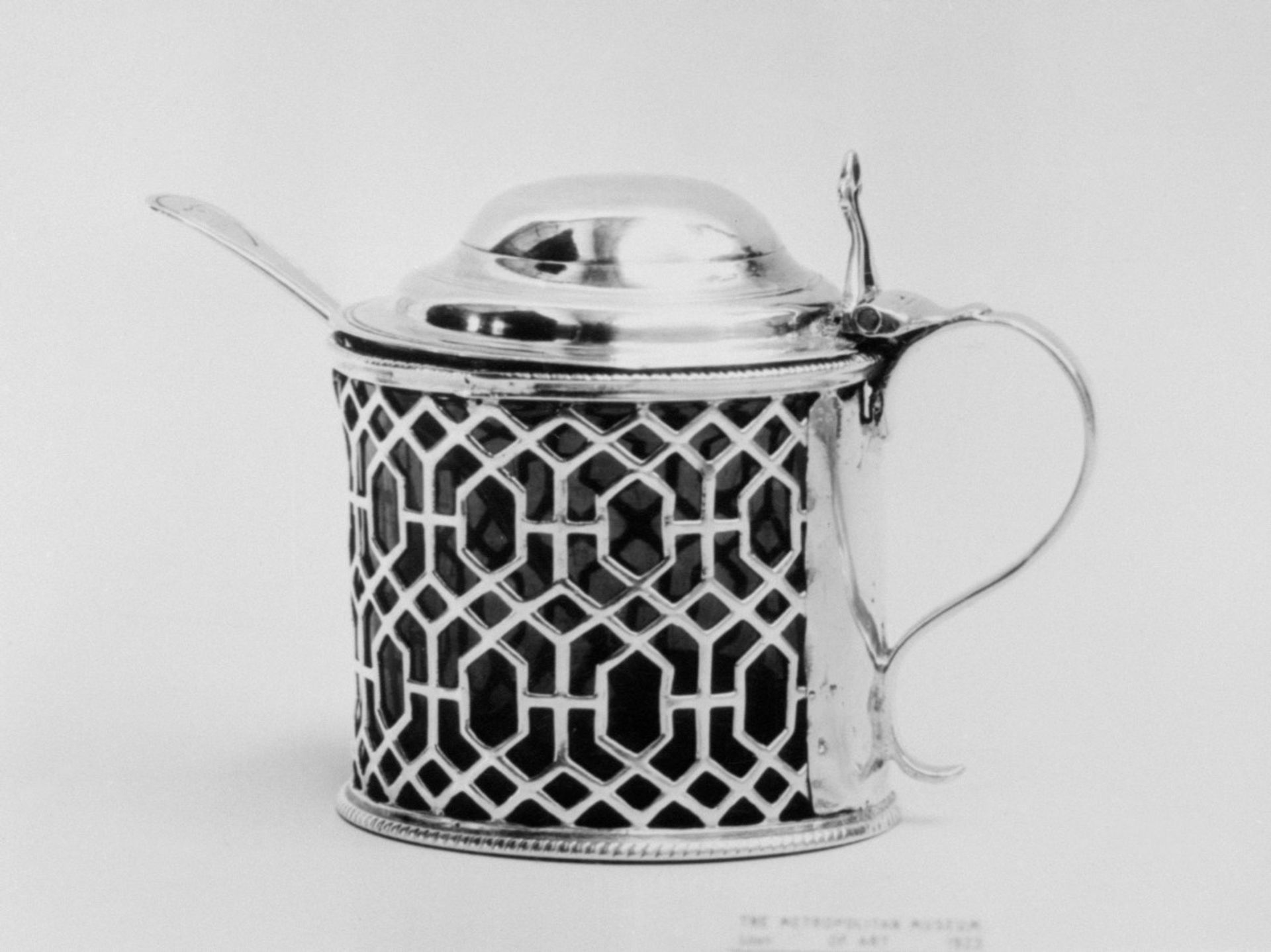 Mustard pot and spoon (one of a pair) by Edward Aldridge II