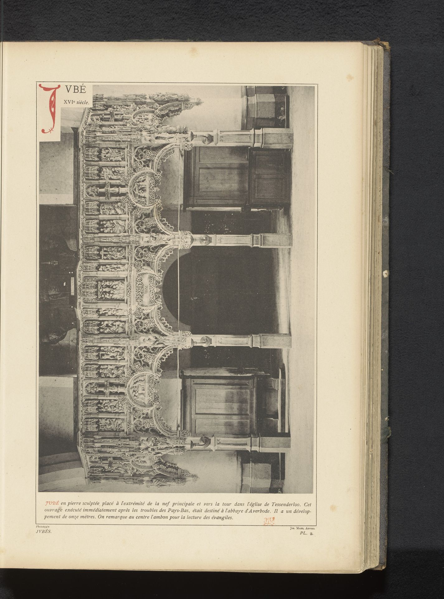 Doksaal van steen in de Sint-Martinuskerk in Tessenderloo, België by Anonymous