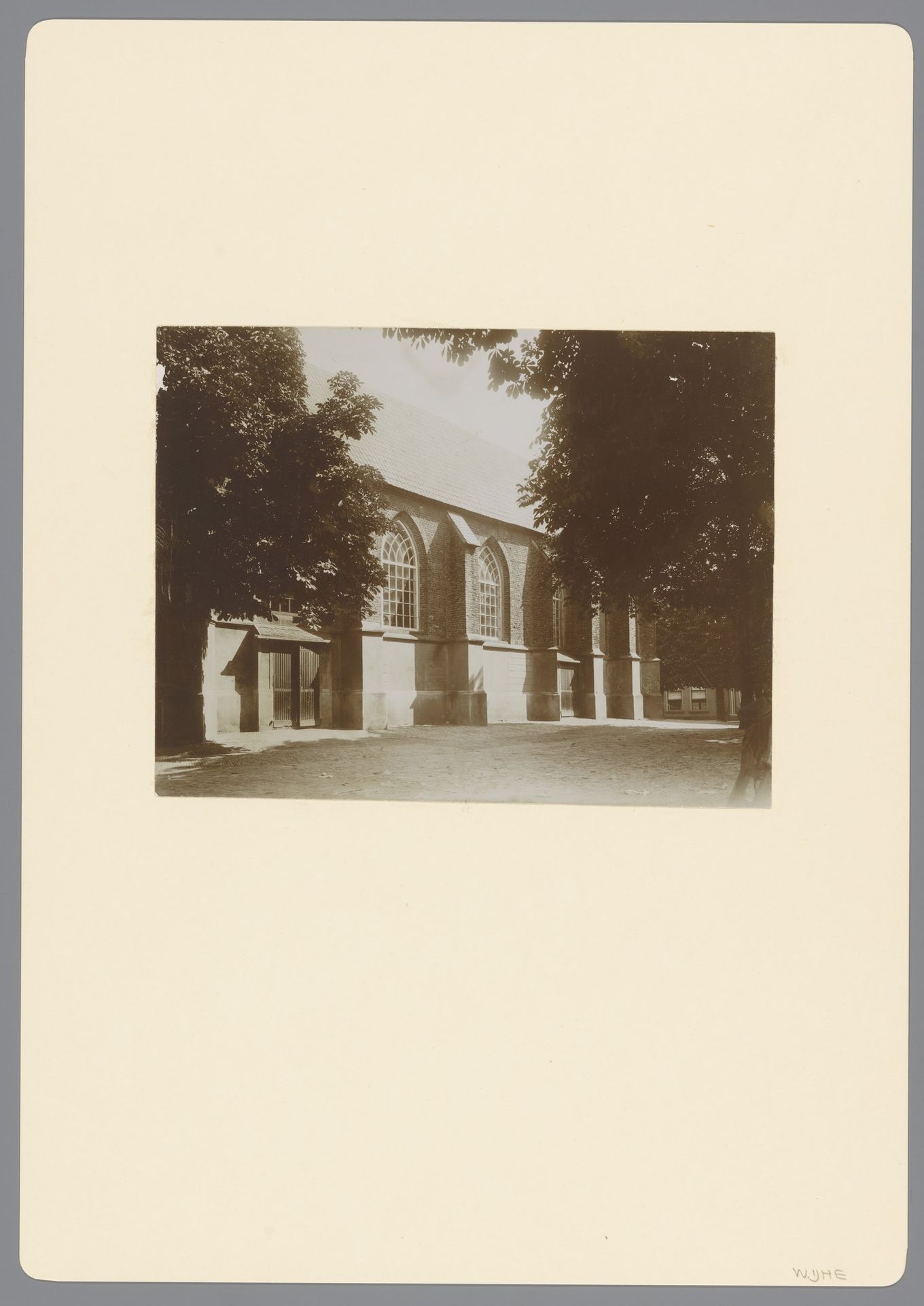 Gedeelte van de Nicolaaskerk te Wijhe by anoniem (Monumentenzorg)
