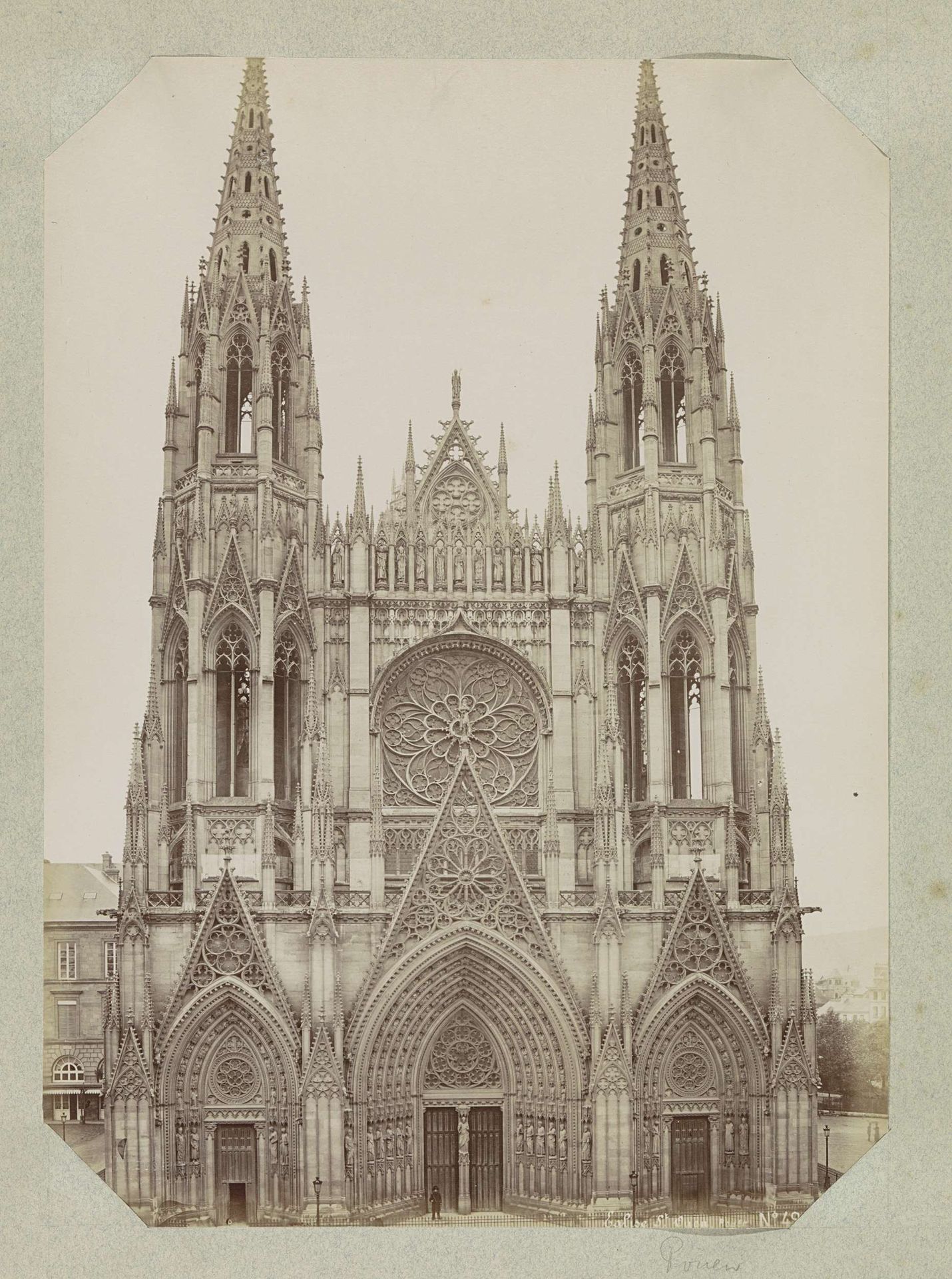 Voorzijde van de abdijkerk van Saint-Ouen in Rouen by Médéric Mieusement