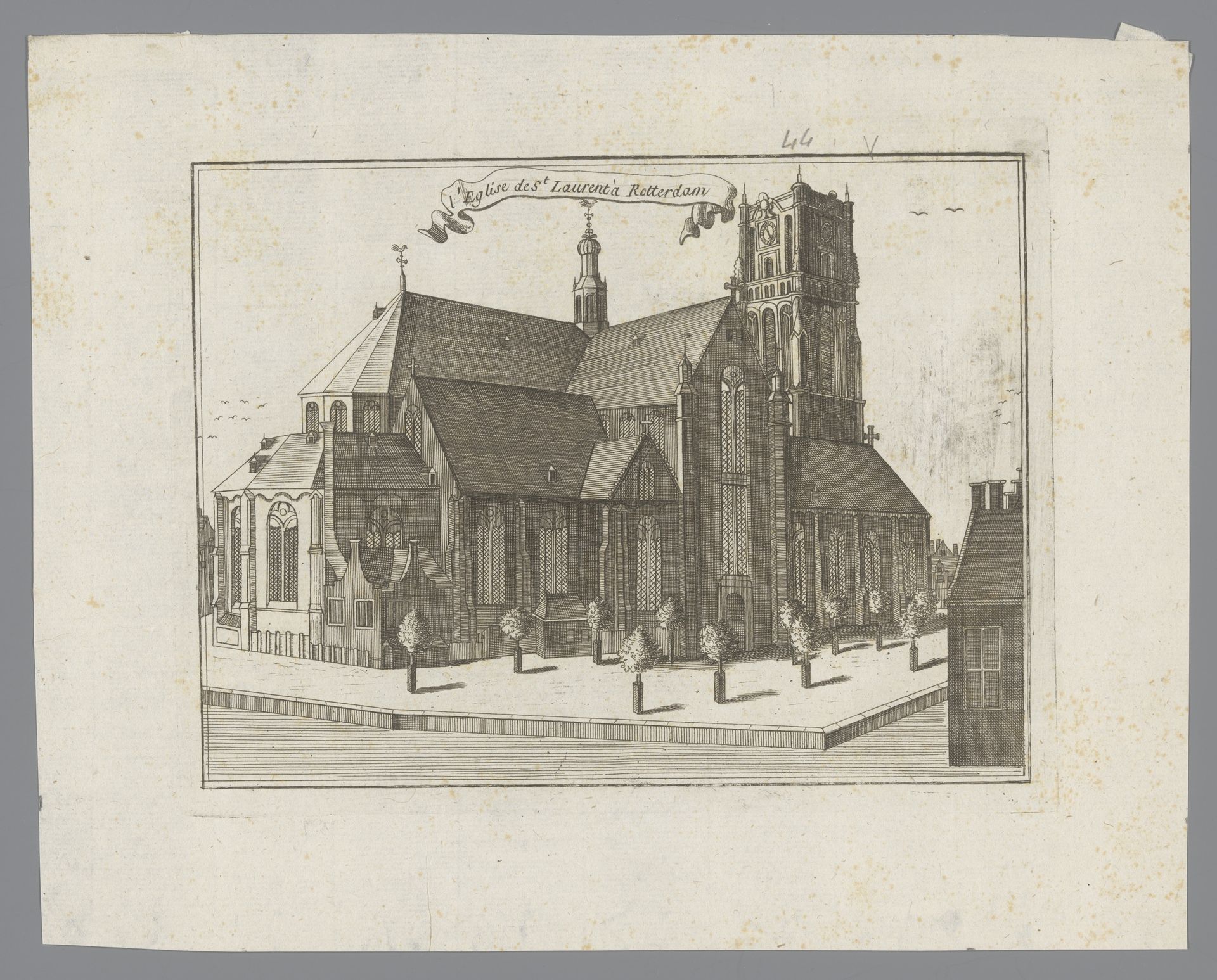 Gezicht op de Grote of Sint-Laurenskerk in Rotterdam by Anonymous