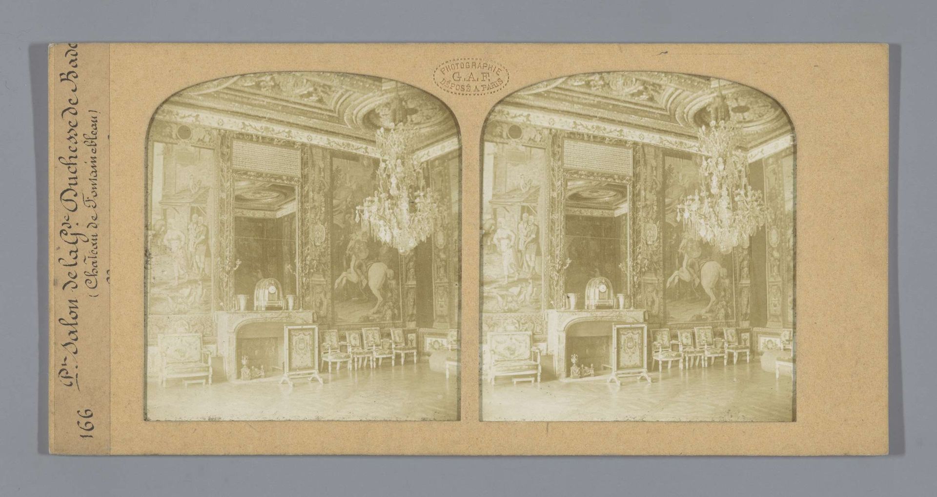 Kleine salon van Stéphanie de Beauharnais, de groothertogin van Baden, in het kasteel van Fontainebleau by Florent Grau