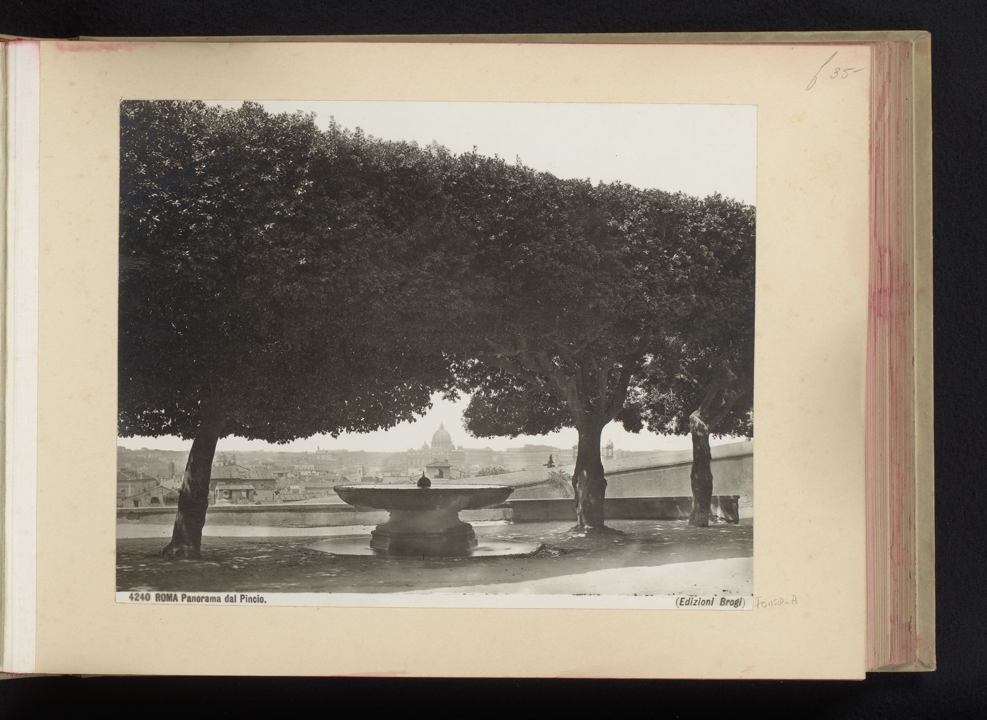 Gezicht op Rome vanaf de Pincio by Edizione Brogi