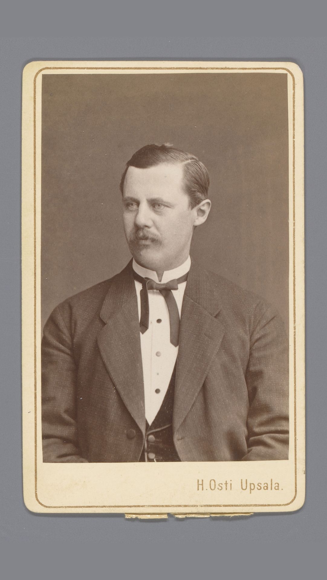 Portret van een onbekende man by Henri Ostis