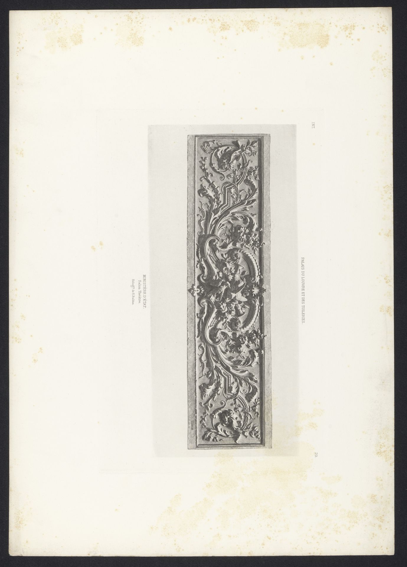 Ornament met arabesken van een salon (vermoedelijk) in het Palais des Tuileries te Parijs by Edouard Baldus