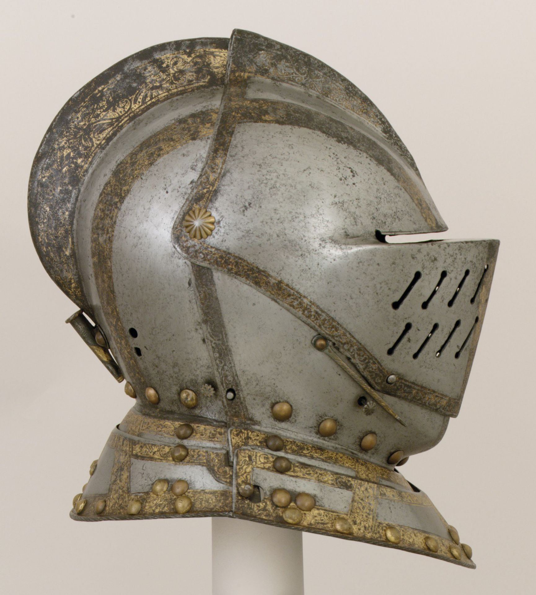 Close-Helmet for the Field by Martin Schmidt